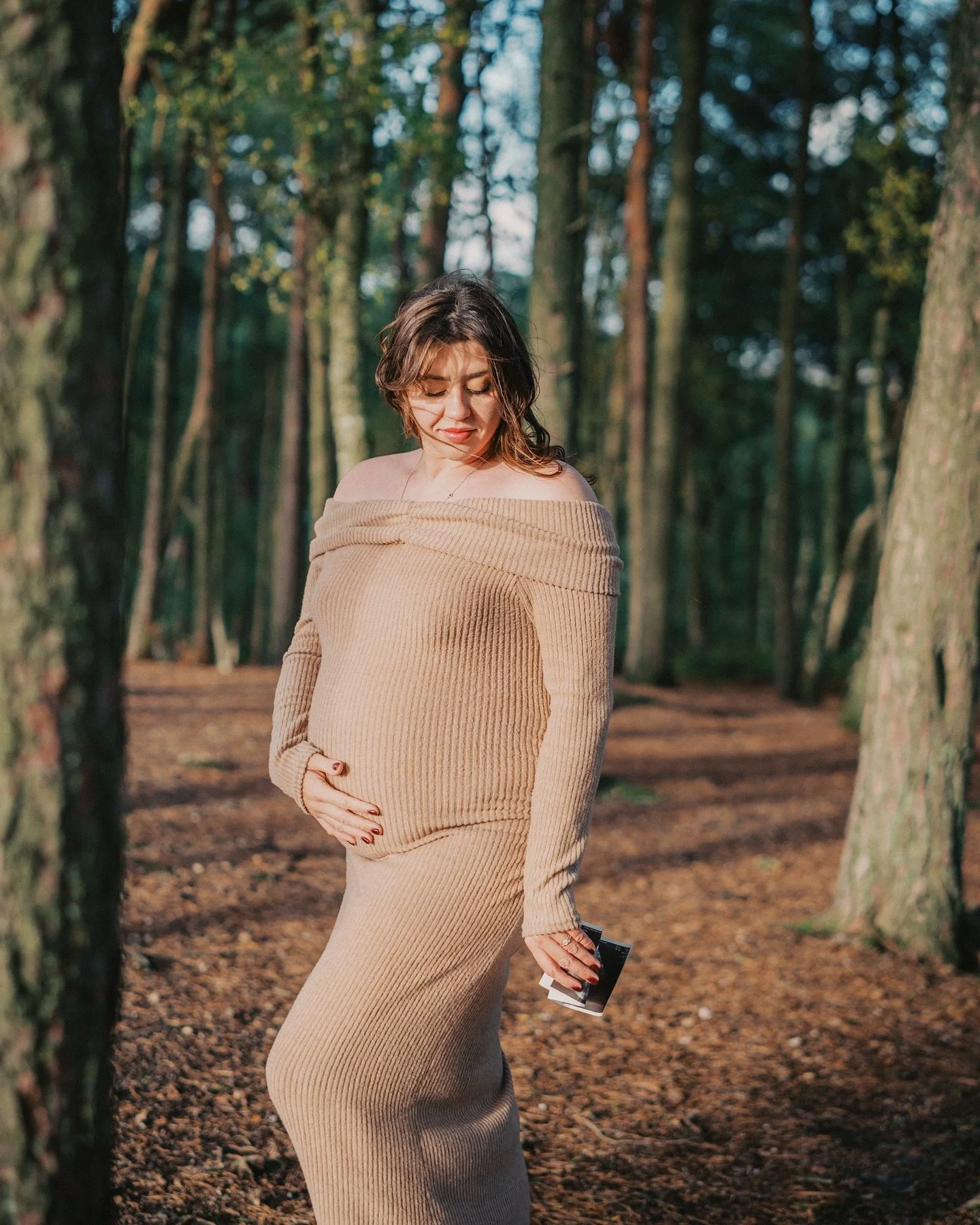 Jess &amp; Sam&rsquo;s Maternity/Family Shoot at the Lickey Hills. 🤰🏼✨📸

The afternoon sunlight and the autumn colours were so gorgeous for this shoot - not to mention how beautiful Jess looked too! 

I love photoshoot sessions like this, they rea