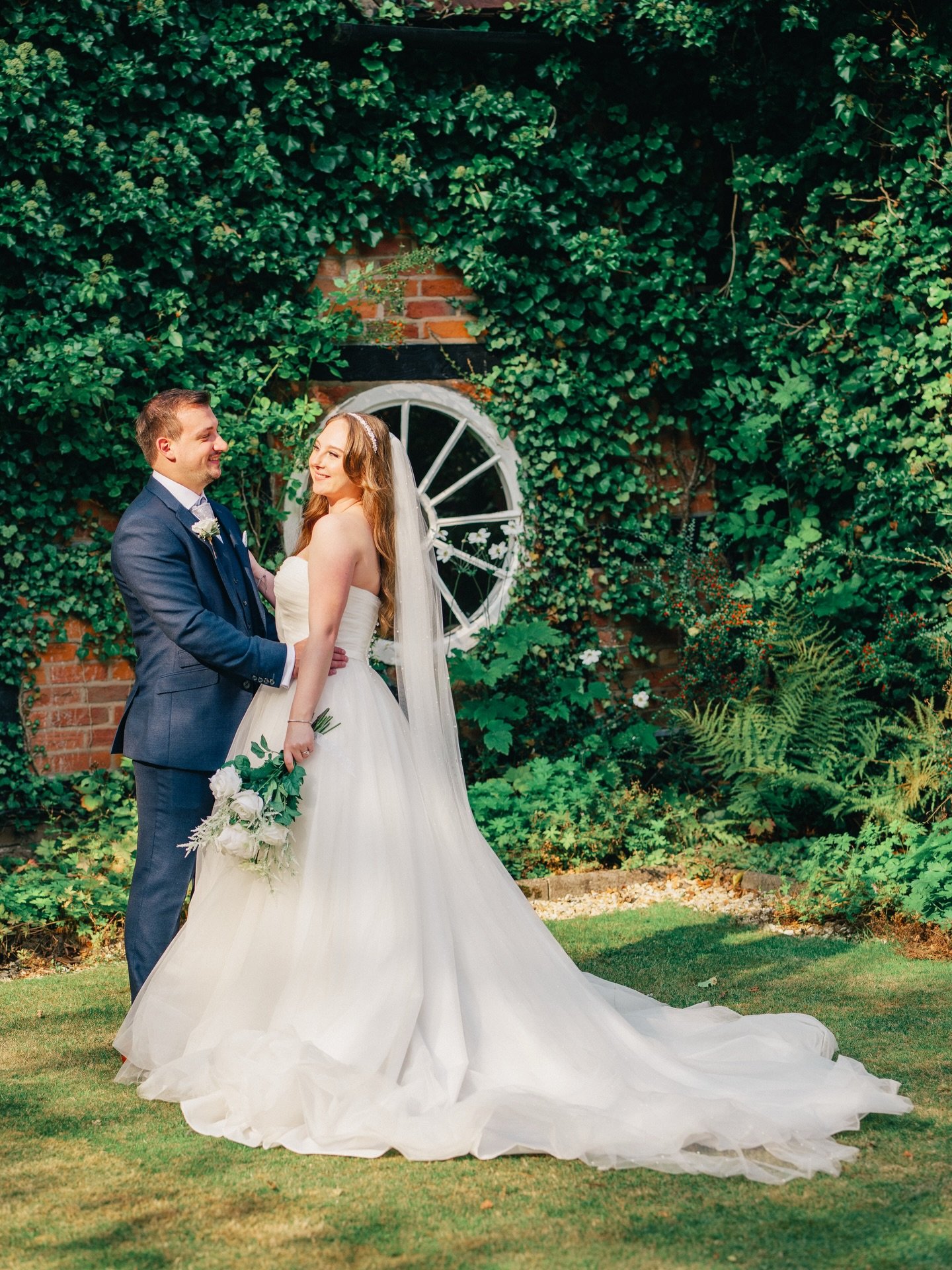 Come down and meet us at the Old Rectory House open day next Sunday 18th January and let&rsquo;s chat all about your wedding photography &amp; videography 📸🎥

@oldrectoryhouse 💍✨👰🏼&zwj;♀️

Photos from Emily &amp; JJ&rsquo;s beautiful September w
