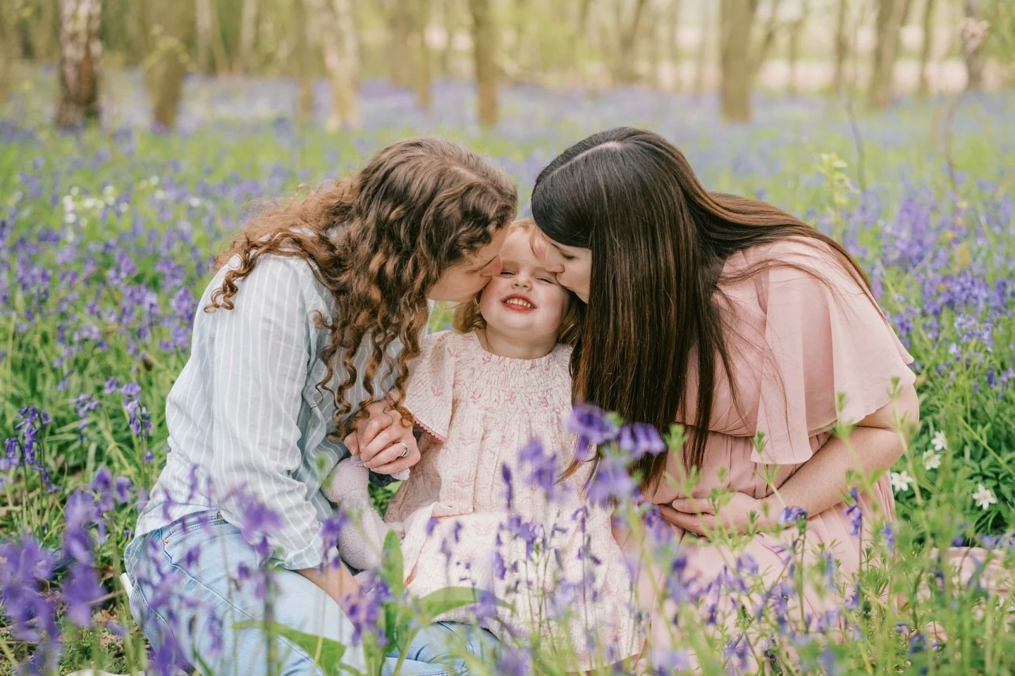 Lauren&rsquo;s Maternity/Family photoshoot in the bluebell woods 🪻✨🤍

#familyphotoshoot #maternityphotoshoot #bluebellwoods #weddingphotographer #lifestylephotographer