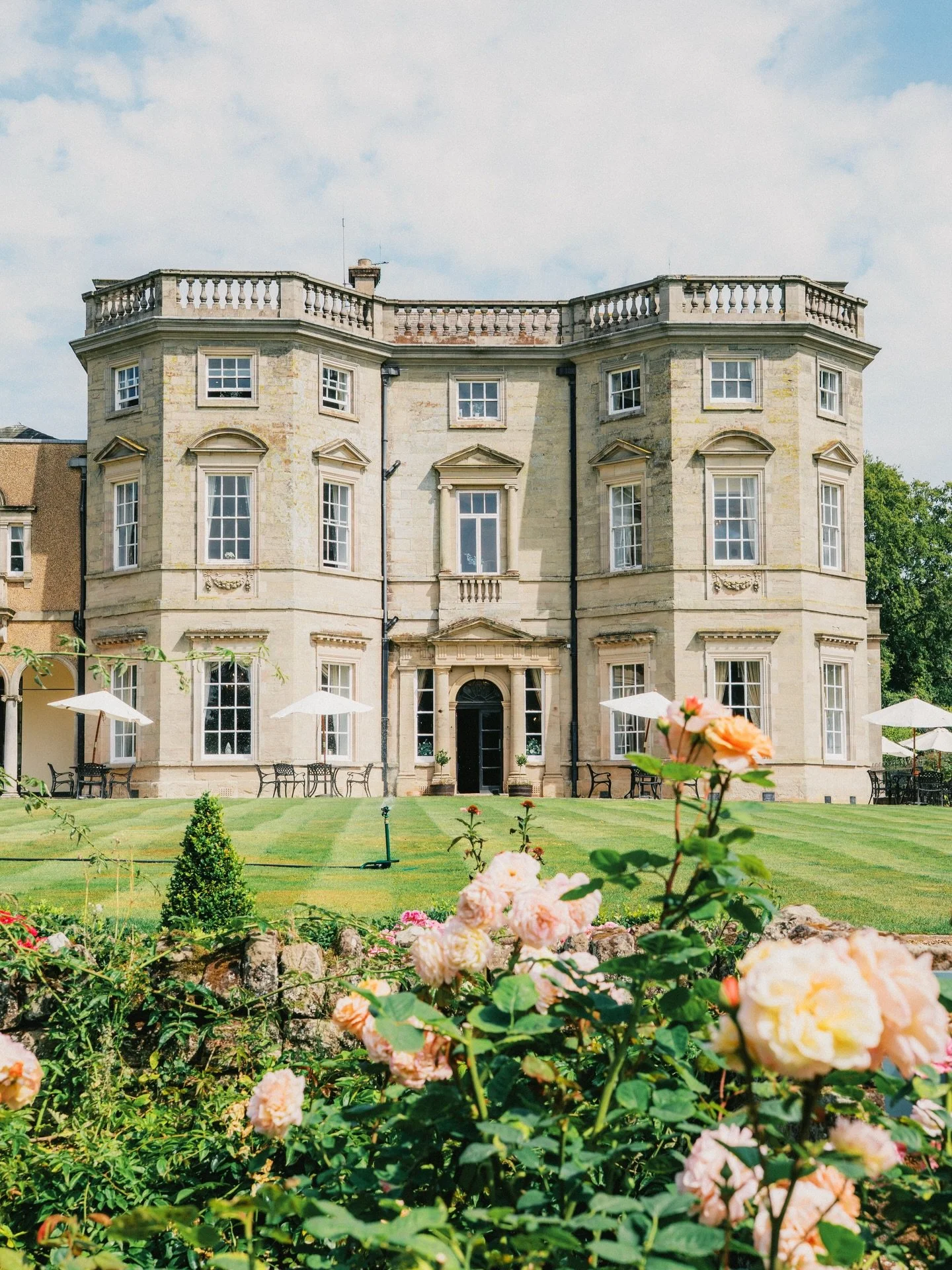 Bourton Hall appreciation post 🤩📸✨

This venue is one of my favourites to work at in the Midlands. 

I especially love capturing the bride and groom prep. The honeymoon suite is just so stunning with tons of natural light spilling in from the large