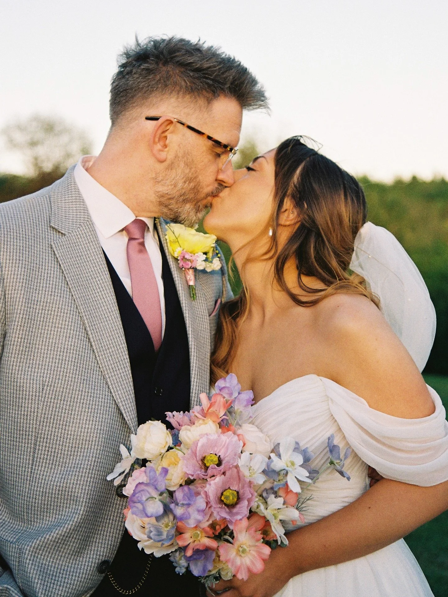 Kirstie &amp; Paul on Film 🎞️ 🤍💍

One of the first weddings this year that asked for film photography. I am so excited to be shooting more film this year ✨

Shot on Pro image 100 📸
#proimage100 #kodakfilm #weddingphotography #weddingfilmphotograp