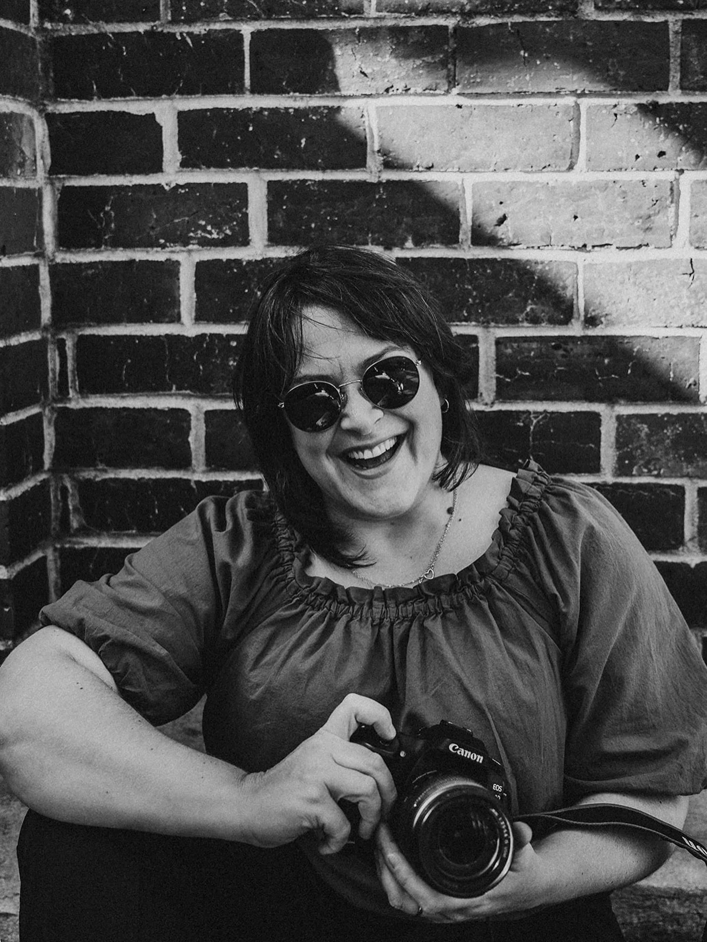 5 Things About Me 🎬🌿

1. I&rsquo;m a UK-born, Auckland-based videographer with a deep love for storytelling &mdash; the kind that captures real, honest moments you can *feel* when you watch them back. 
2. Faces fascinate me. So does dappled sunligh