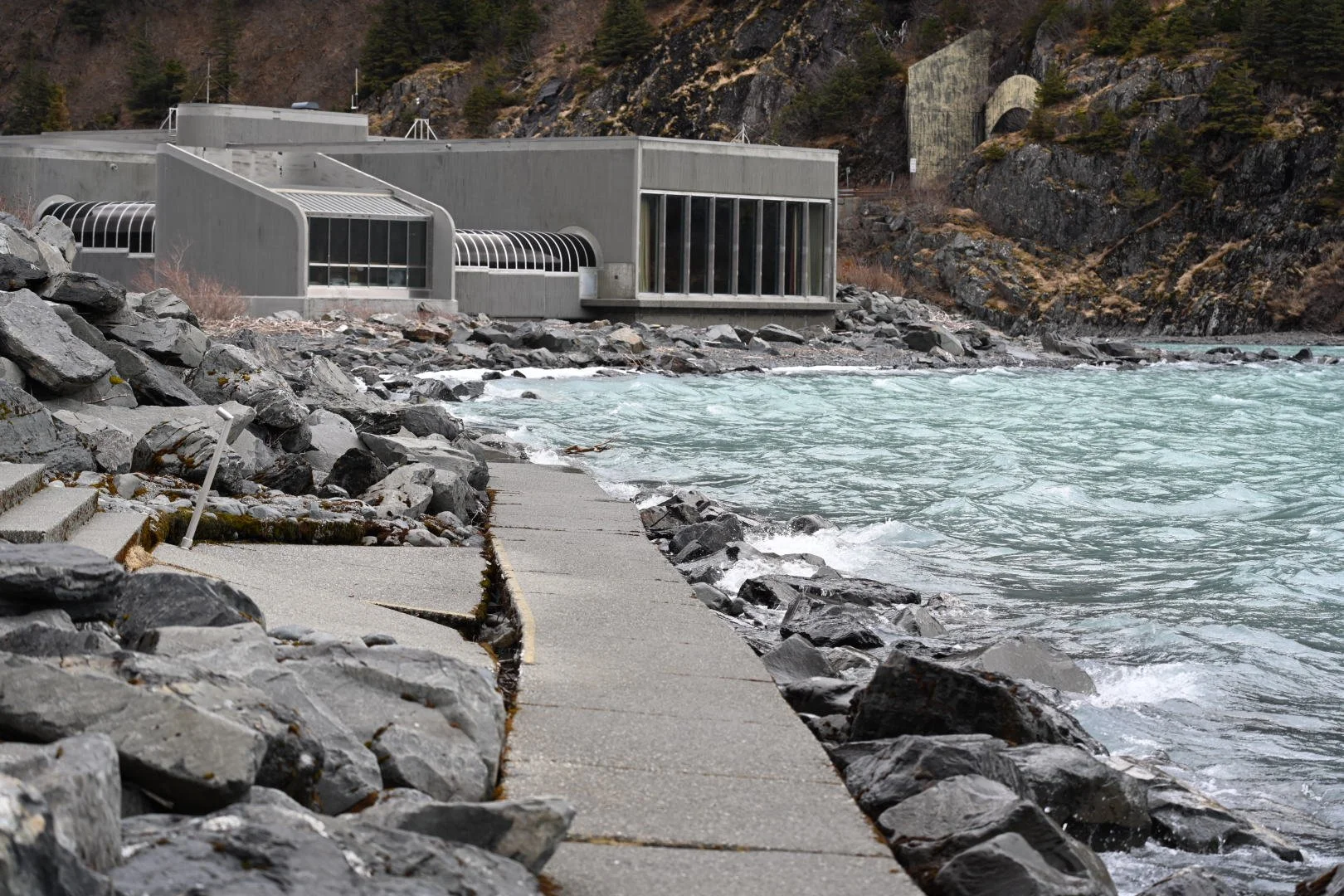 Portage Lake Tsunami Could Reach Turnagain Arm and Whittier