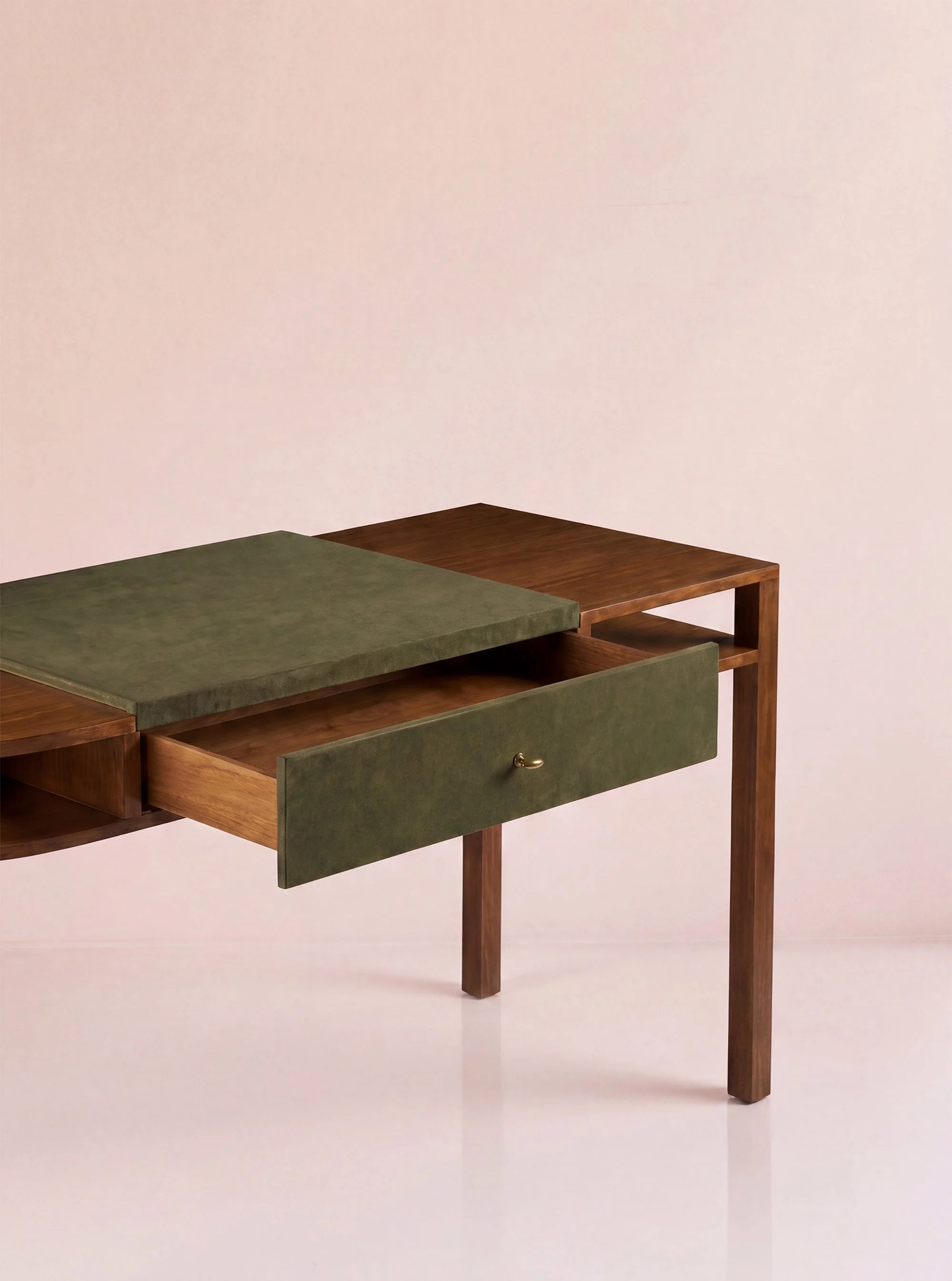 DANTE Desk — Natasha Baradaran