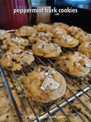 peppermint-bark-cookies-the-recipe-jackpot