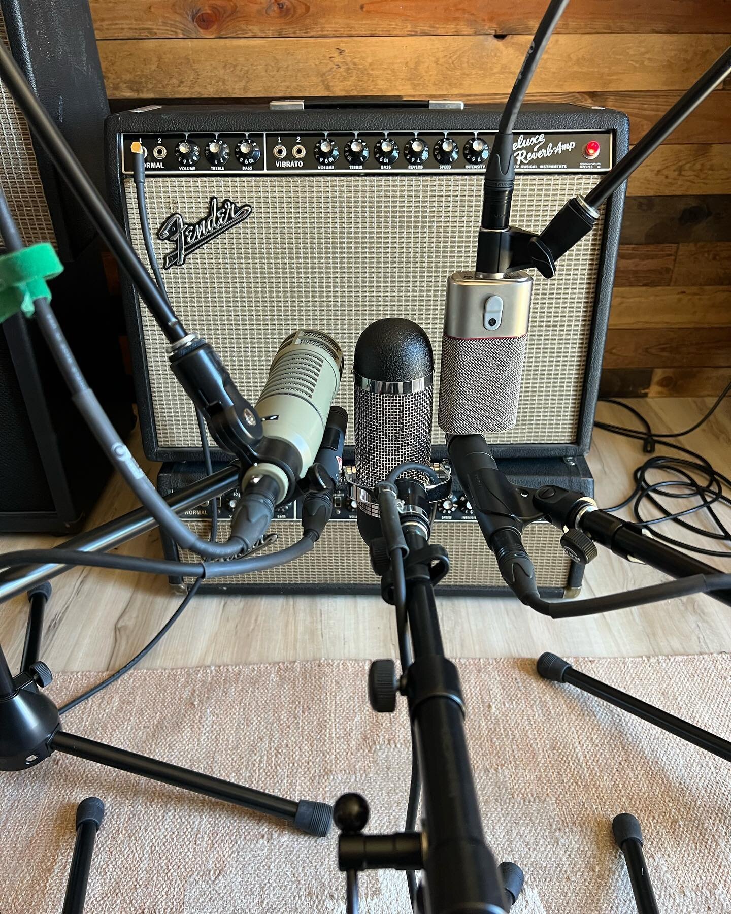 Guitar amp mic shootout
