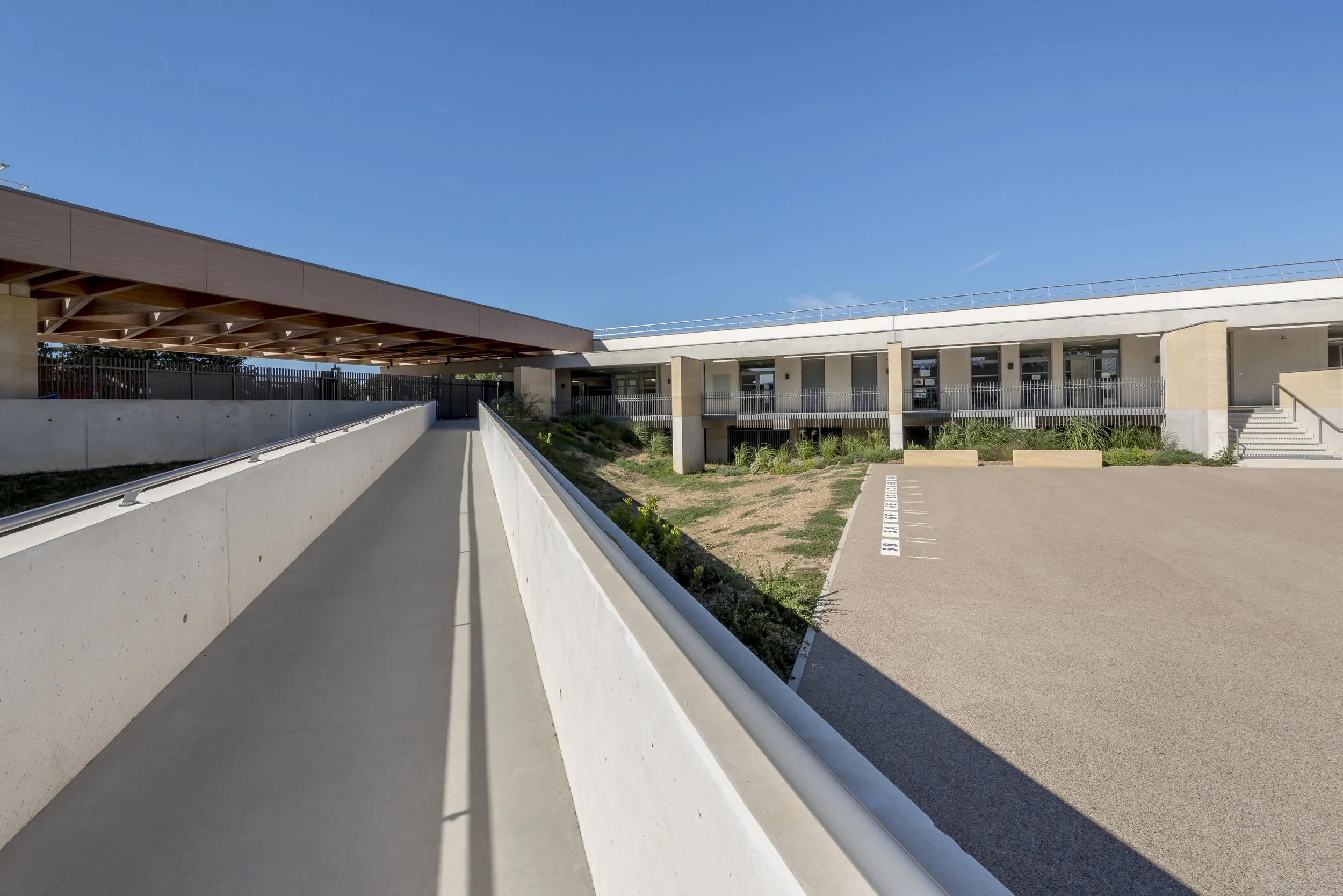 FRA_College_Voltaire 118.jpg