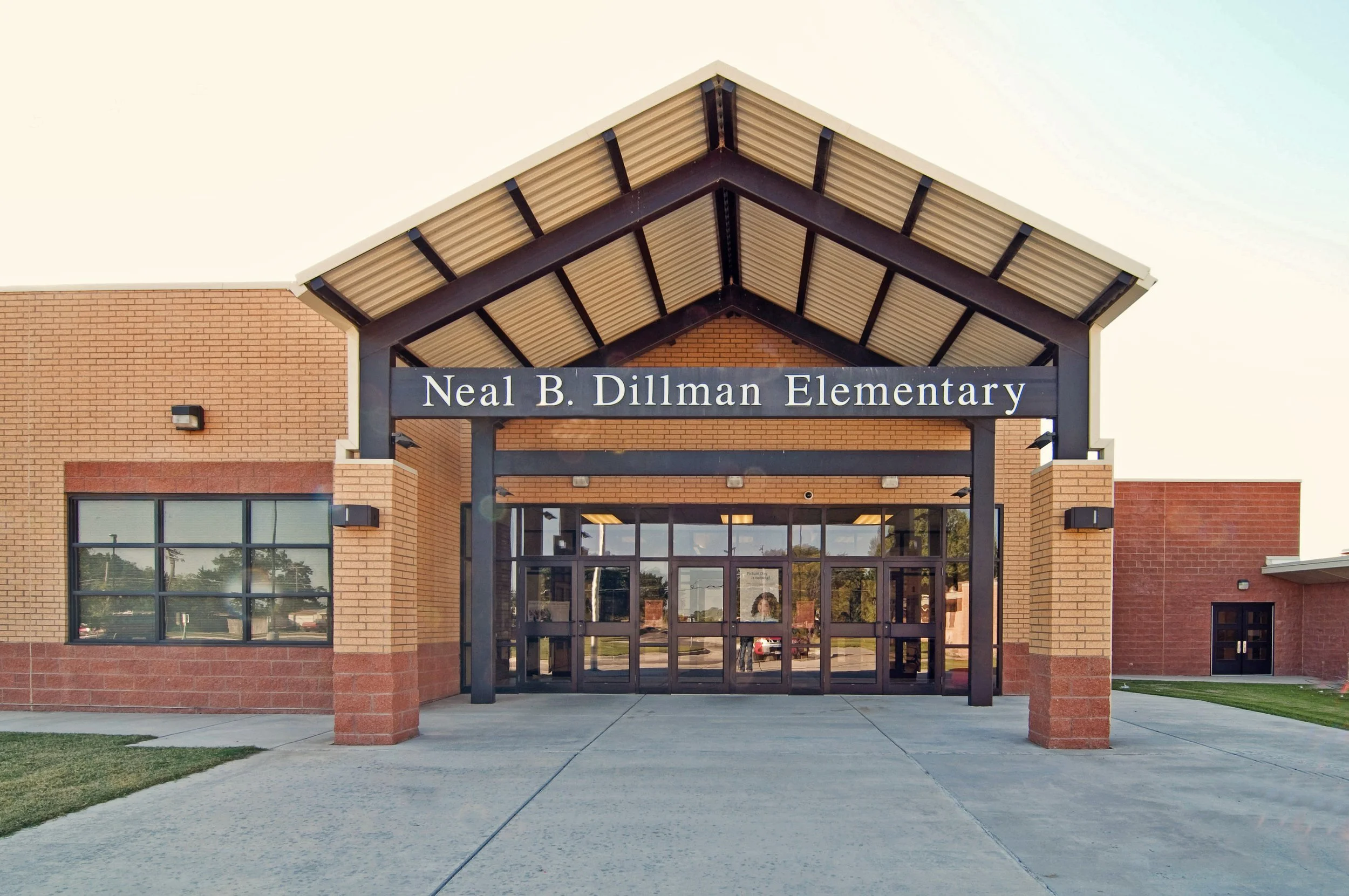 dillman-elementary-school-building-1.jpg