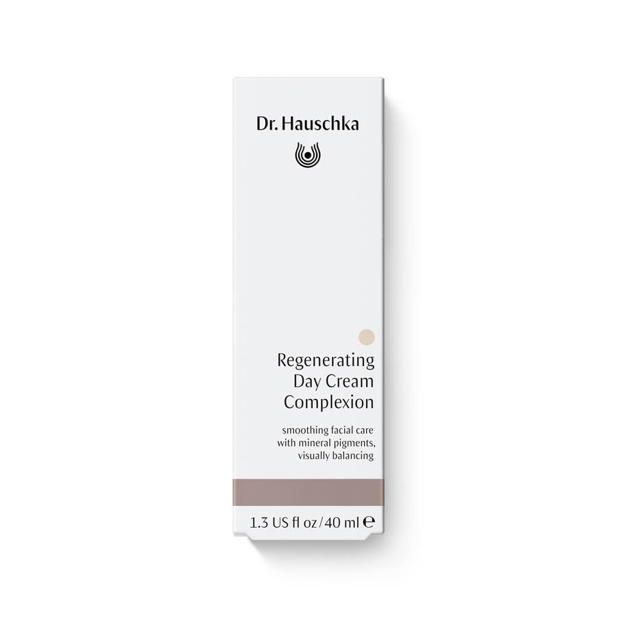 3131552-regenerating-day-cream-complexion-02-420003486WRvONyb4v1GiU.jpg