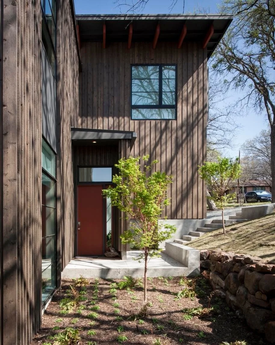 Shadow Lines
.
.
.
#studiolema #architecture #texasmodernarchitecture #residentialarchitect #archdaily #archilovers #architecturephotography #dallastx #texasmodern  #moderndfw #moderndallas #verticalslatwall #entryway #woodsiding #shadowline