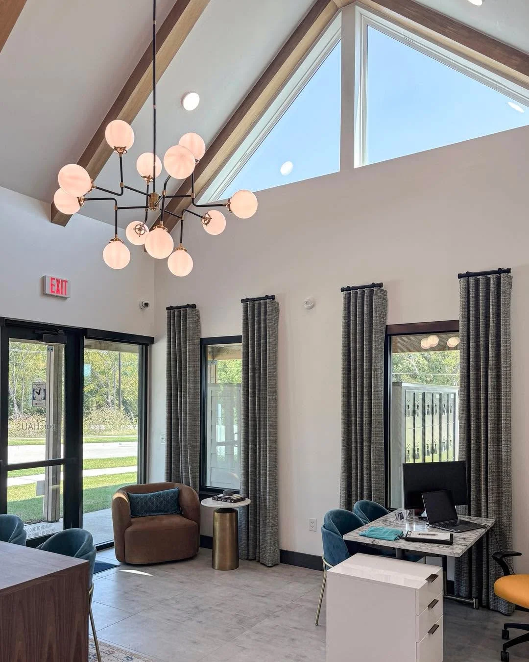 Amenity Center
.
.
.
#studiolema #architecture #texasmodernarchitecture #commercialarchitecture #amenitydesign #archilovers #architecturephotography #littleelmtx #moderndfw #buildtorent #commericaldesign #clerestory #fauxbeams #multifamilyhousing #am