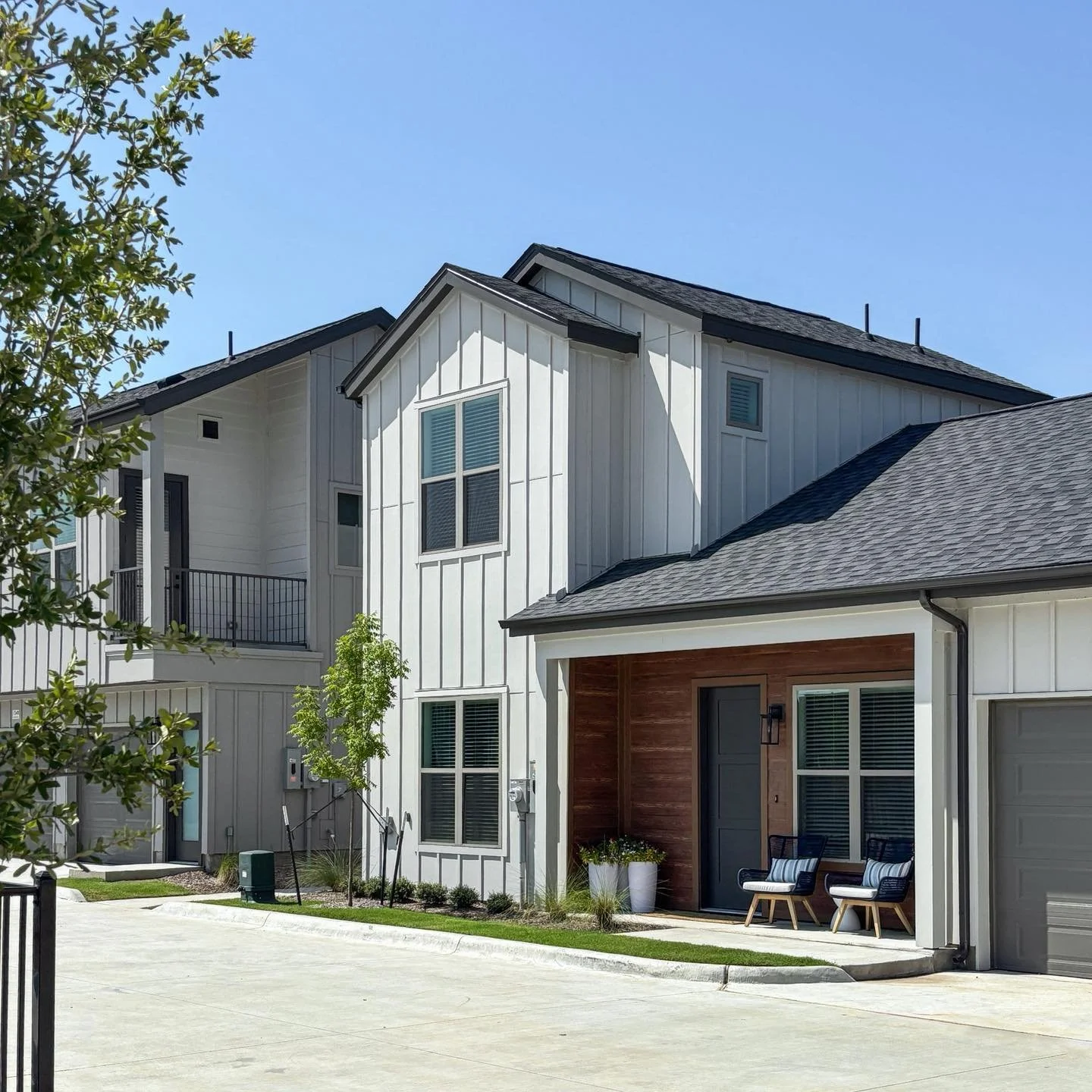 Great team, great teamwork!
.
.
.
#studiolema #architecture #multifamilyhousing  #residentialarchitect #archdaily #archilovers #architecturephotography #littleelmtx #texashomes #moderndfw #moderndallas #buildtorent #realestatedevelopment #boardandbat