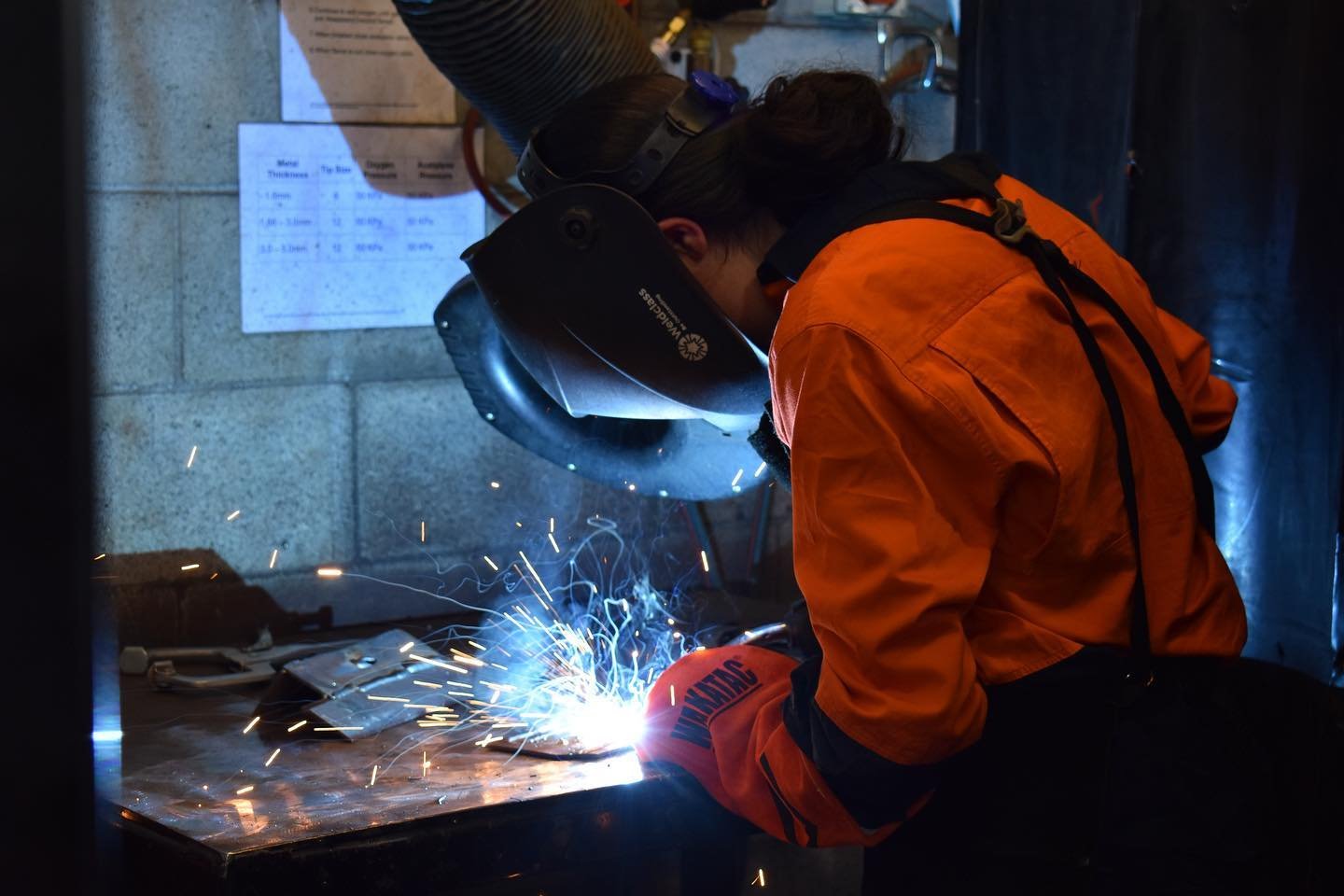 Our Year 10s working on their welding skills in the engineering workshop 🧑&zwj;🏭
.
.
.
.
.
.
#welding #engineering #workshop #wacoa_denmark #denmarkwa #tradesandtraining #trades #metalwork