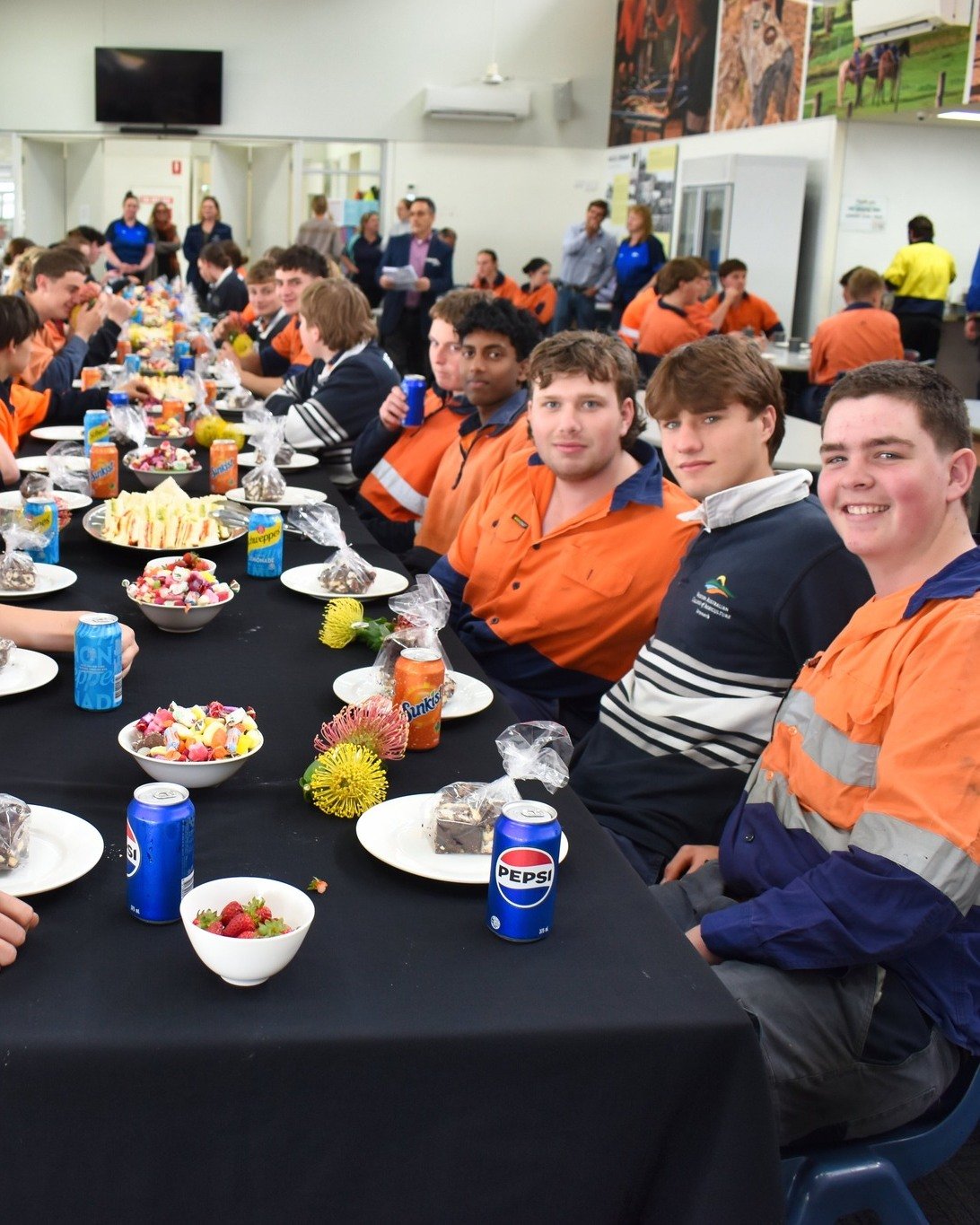 🍽️ YEAR 12 LONG TABLE LUNCH 🌿

Yesterday, as the Year 12 celebrations continued, our Year 12 students enjoyed one of our much-loved College traditions &mdash; the Year 12 Long Table Lunch.

The College Dining Hall was transformed for a special afte
