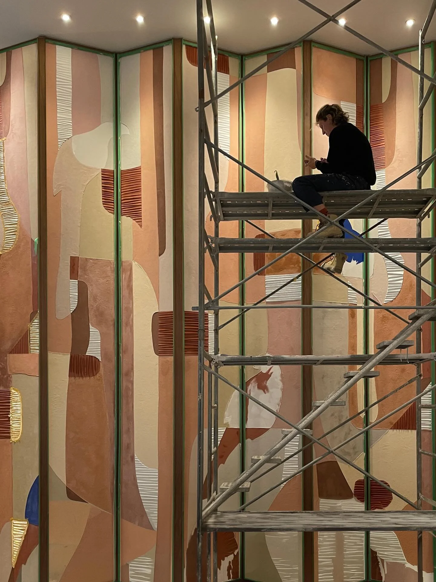 Scaling up isn&rsquo;t just about making things bigger, it&rsquo;s about expanding the soul of a space. 🎨✨

Working on &lsquo;Mineral Meditations&rsquo; at Capella Taipei was a journey in scale and movement. When you are faced with a 15-meter-high a