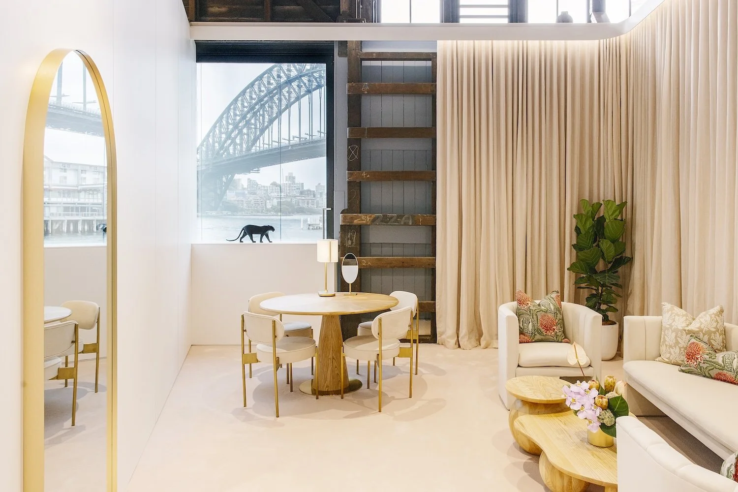 EliseHassey_Cartier_Exhibition_21171 ENVY COL- BLOSSOM.jpg