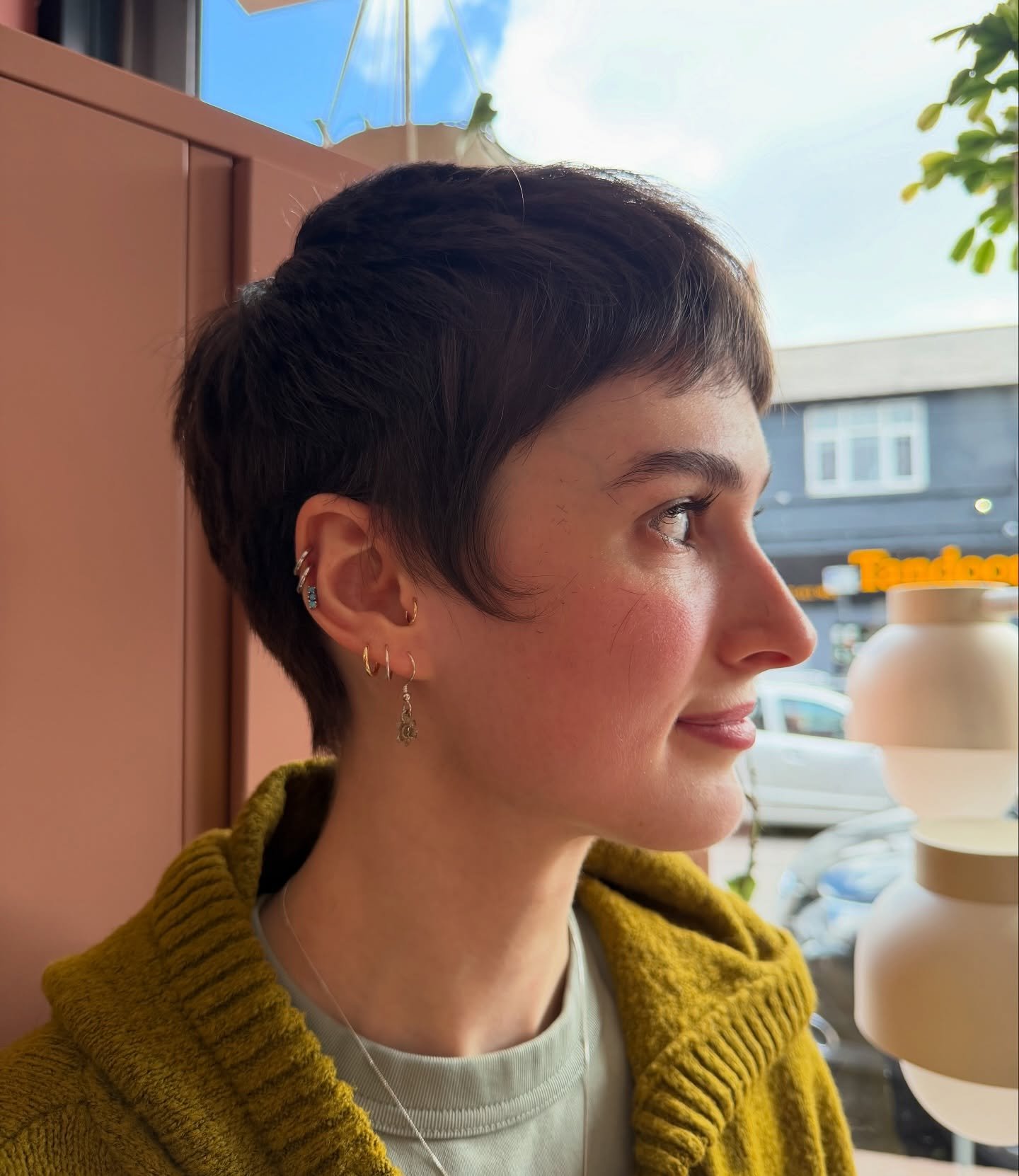 The wonderful Darcy took the leap and donated a whopping 10 inches of her hair to @littleladylocks 🥹✨ Such an inspiration &mdash; this beautiful act will make someone so incredibly happy 💕 

And can we just take a moment for this new look?! 😍 This