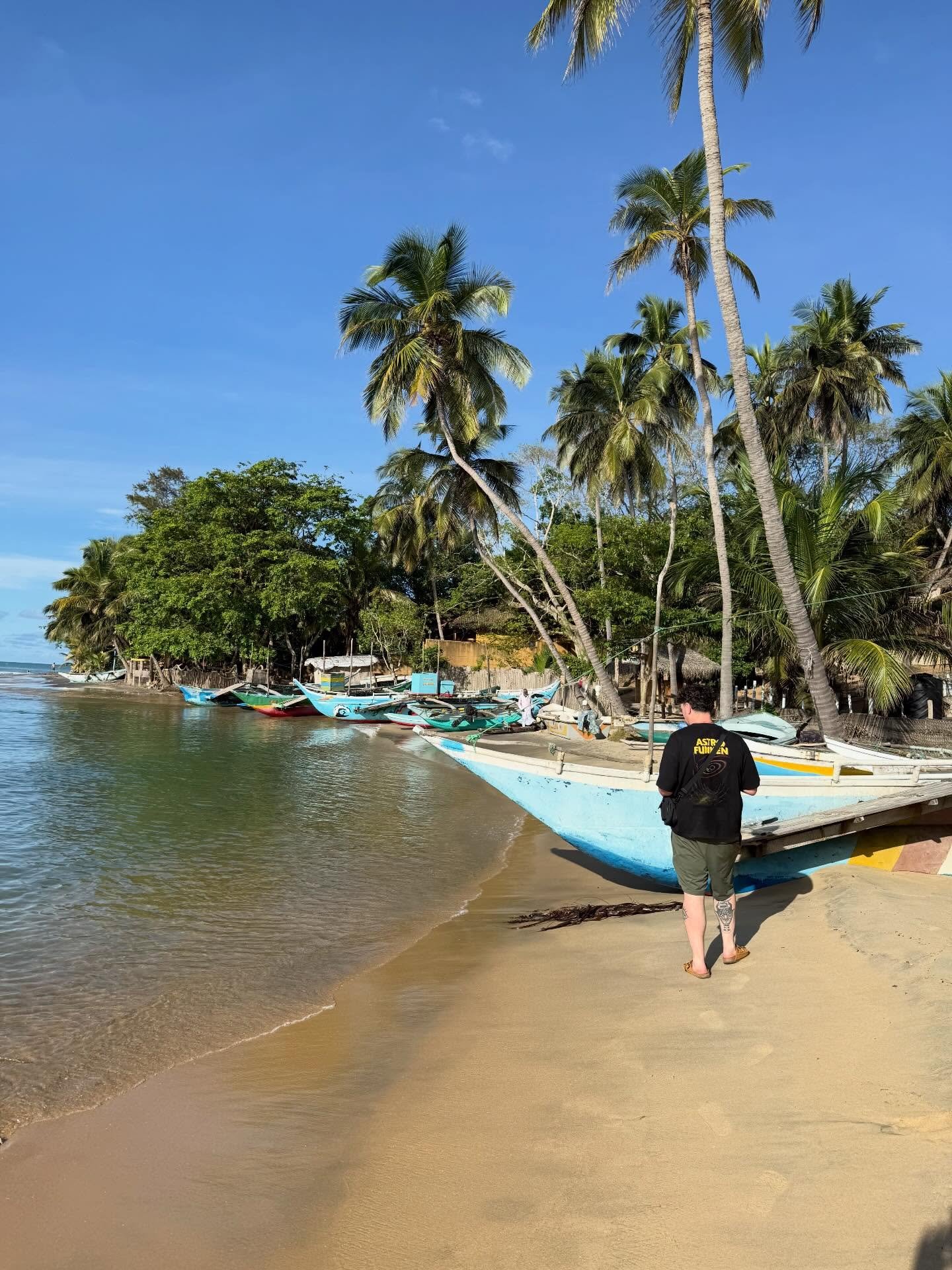 🇱🇰SRI LANKA🇱🇰Aragum Bay ☀️Beach life - Surfing - TukTuk Safari 🏄&zwj;♀️🐘🐒 #aragumbay #tuktuksafari  #monkey