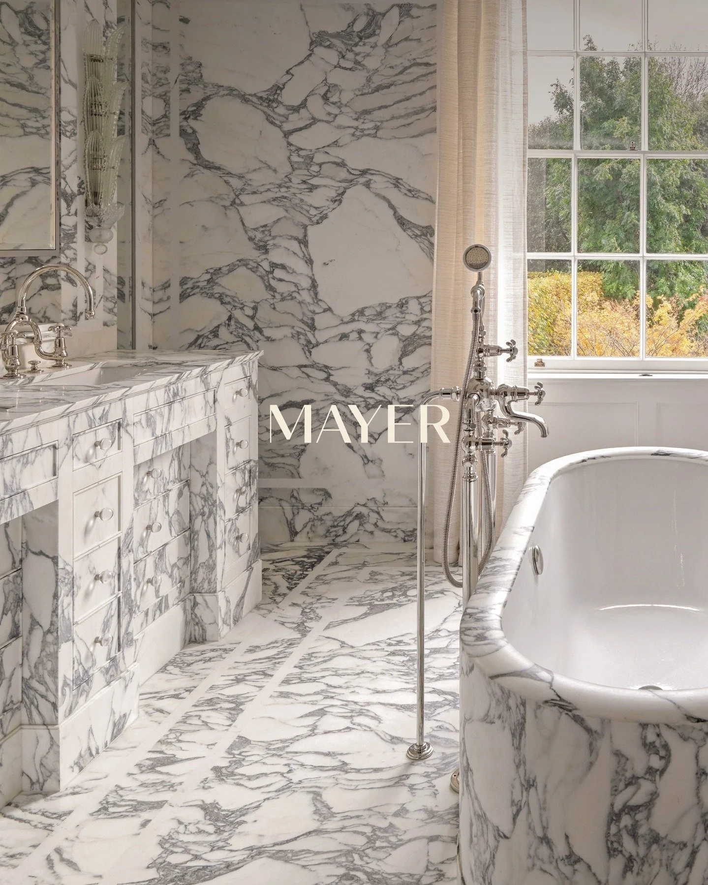 Detailing by Mayer Construction.

Branding by @madebystudio25

#construction
#renovation
#superprimeproperty
