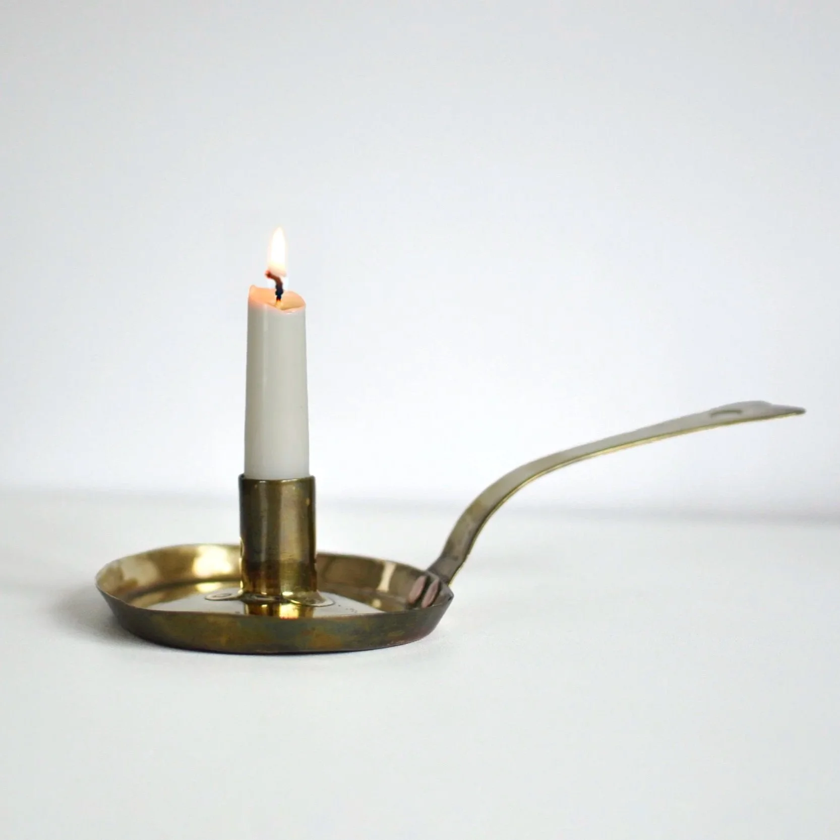Brass "Frying Pan" Chamberstick