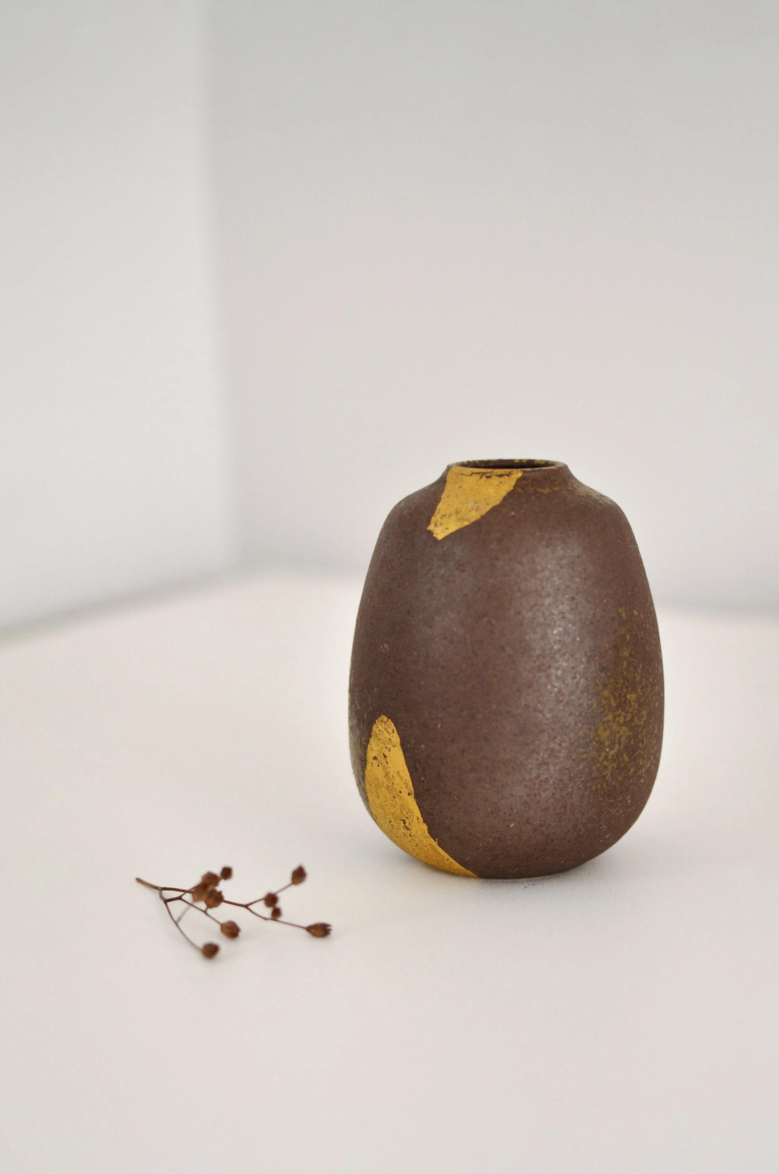 Vintage Japanese Kutani Ware Vase by Kitamura Takashi in Ash Glaze + Gold