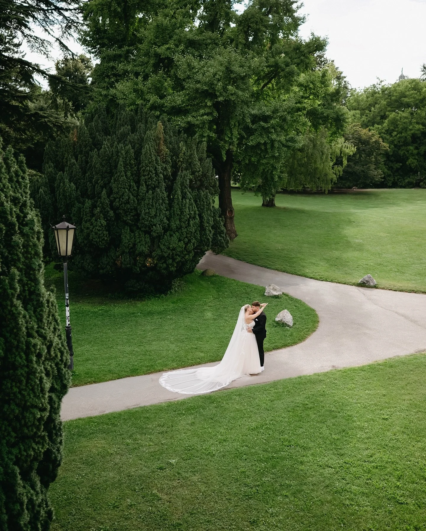 post wedding shooting in beautiful Vienna ✨

#weddingphotographer #svadobnafotografka #destinationwedding #fotografkanasvadbu 
#slovakwedding #brideandgroom #loveauthentic #documentaryweddingphotography 
#emotionalwedding #slovakweddingphotographer #