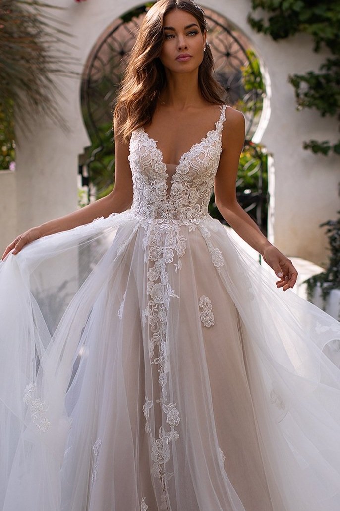Moonlight Bridal Wedding Dresses H1394