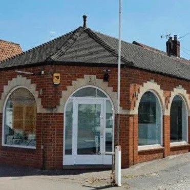 ✨How it all started&hellip; and where we are now

Seven years ago, I drove past the most beautiful little building and instantly fell in love with its arched windows. All I could picture was a wedding dress in that front window &ndash; it felt like t