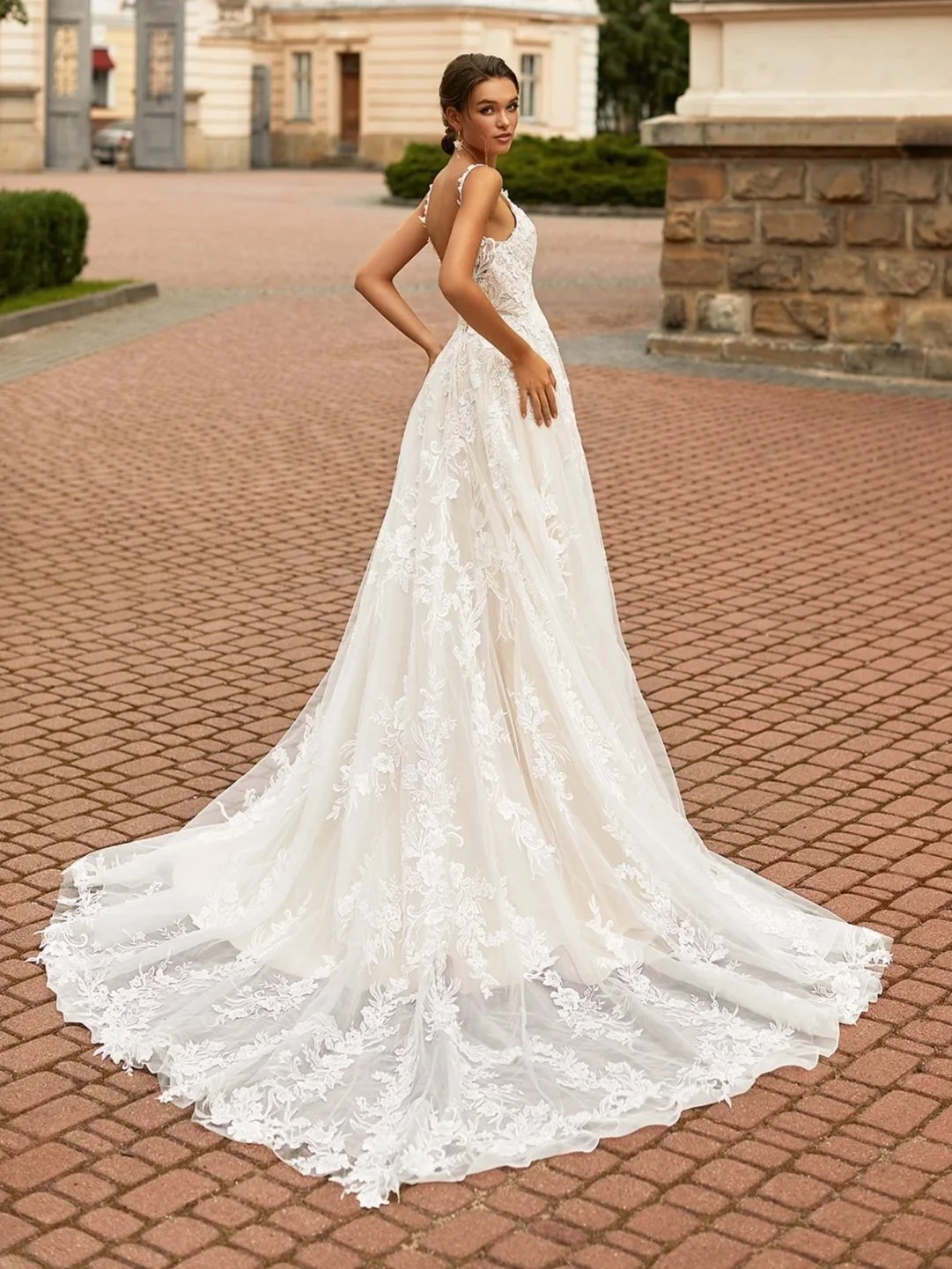 Wedding Dress Sale - Off The Rail Wedding Dresses