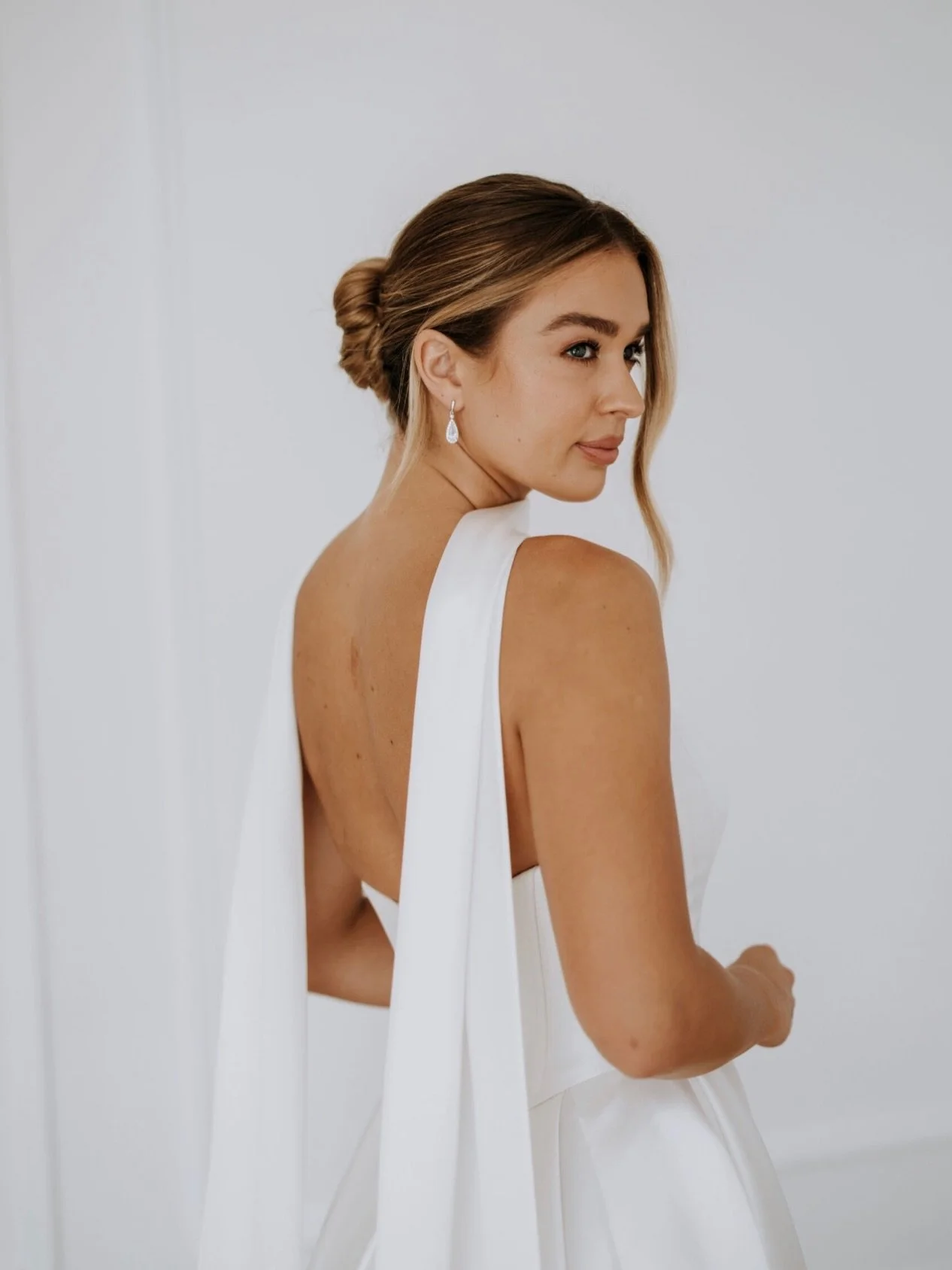 ELINDA 🕊️💍

🤍 @shade_bridal 
📍 Ruddington | Nottingham
💍 Let&rsquo;s find the one &mdash; tap the link in our bio!

2027 Bride To Be | Wedding Planning | Nottingham

#nottinghamwedding #bridetobe #weddingday #2027wedding #2027bridetobe