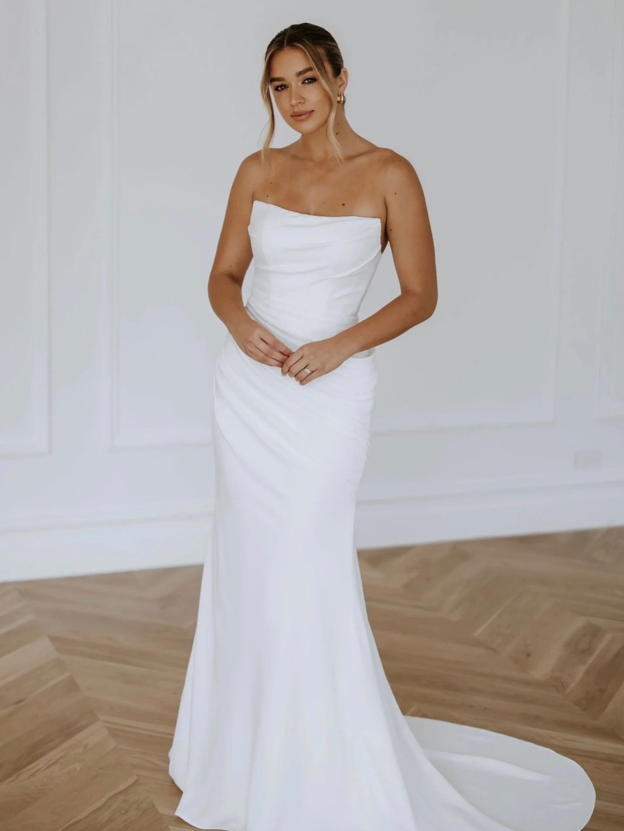 Nora or Gabi? 🤍

Let us know your @kellylincouture fave in the comments!

🤍 @shade_bridal 
📍 Ruddington | Nottingham
💍 Let&rsquo;s find the one &mdash; tap the link in our bio!

2027 Bride To Be | Wedding Planning | Nottingham

#nottinghamwedding