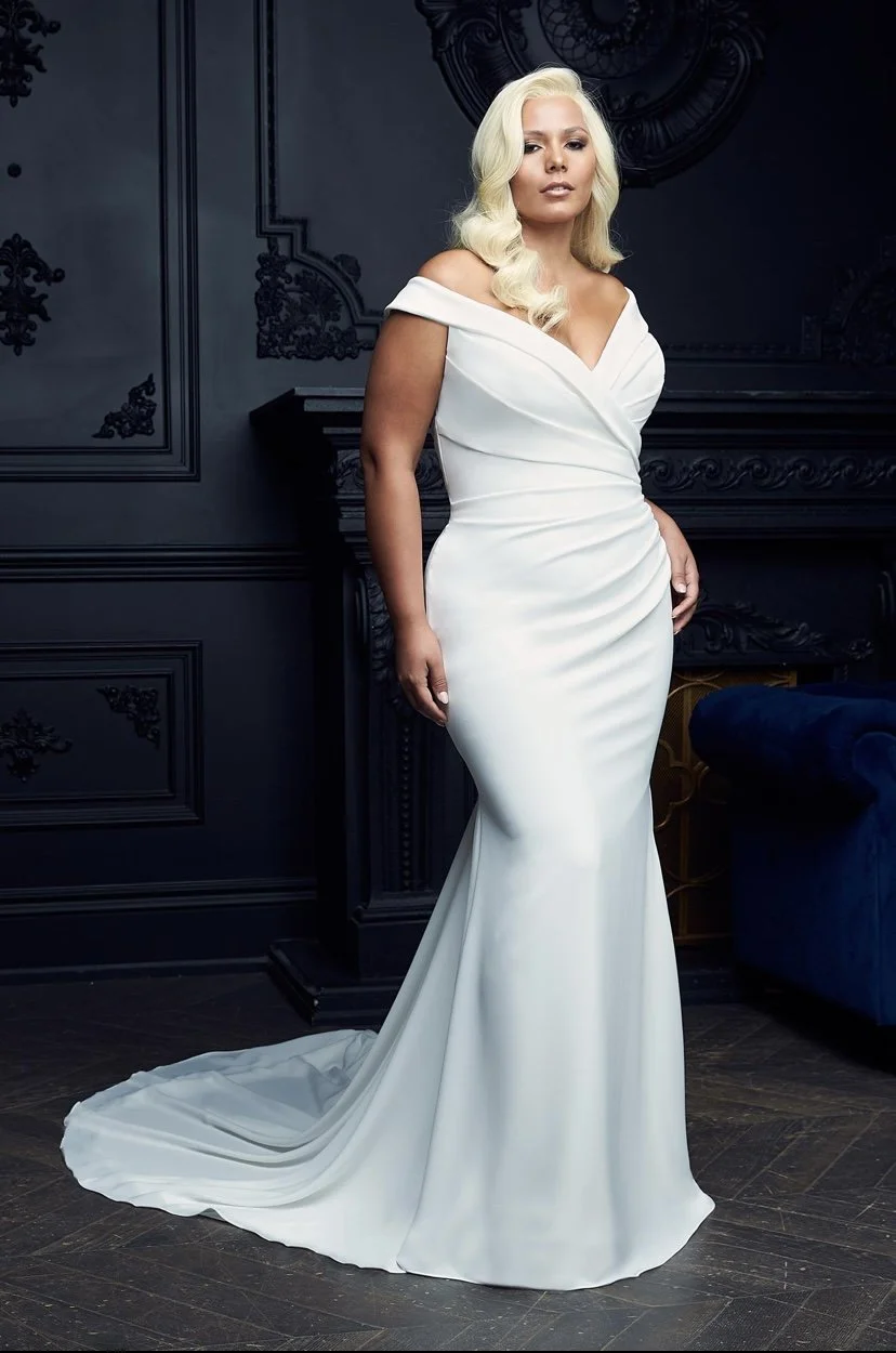 Plus size Wedding Dress - Curve Collection