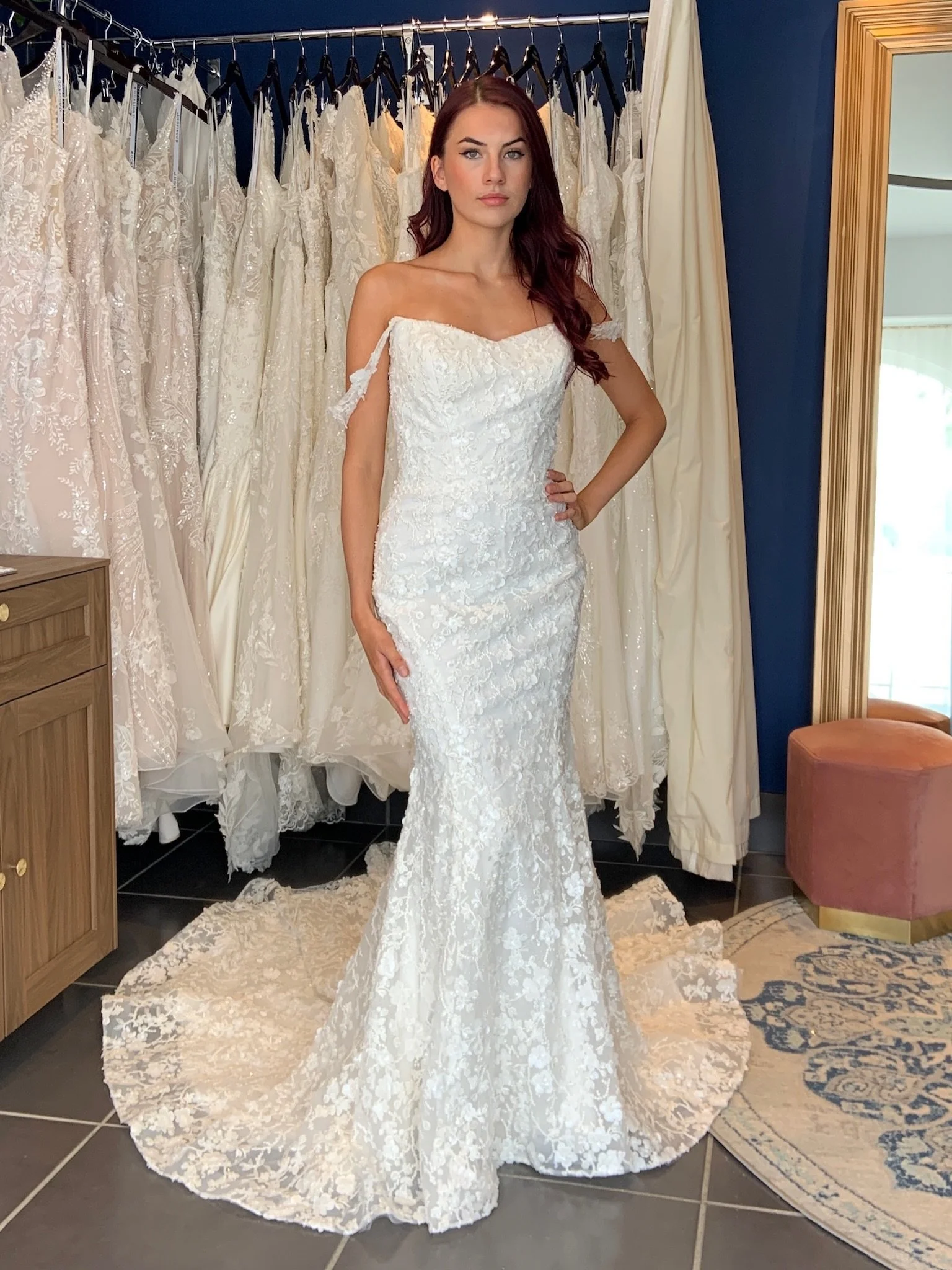 POV: I&rsquo;m looking for a fitted, sexy &amp; detailed wedding dress. 

Swipe 1-3 💙

🤍 @shade_bridal 
📍 Ruddington | Nottingham
💍 Let&rsquo;s find the one &mdash; tap the link in our bio!

2027 Bride To Be | Wedding Planning | Nottingham

#nott