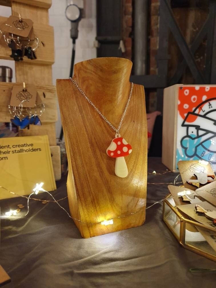 https://i.etsystatic.com/25079346/r/il/e9e6fd/3709500518/il_fullxfull.3709500518_pnlq.jpg