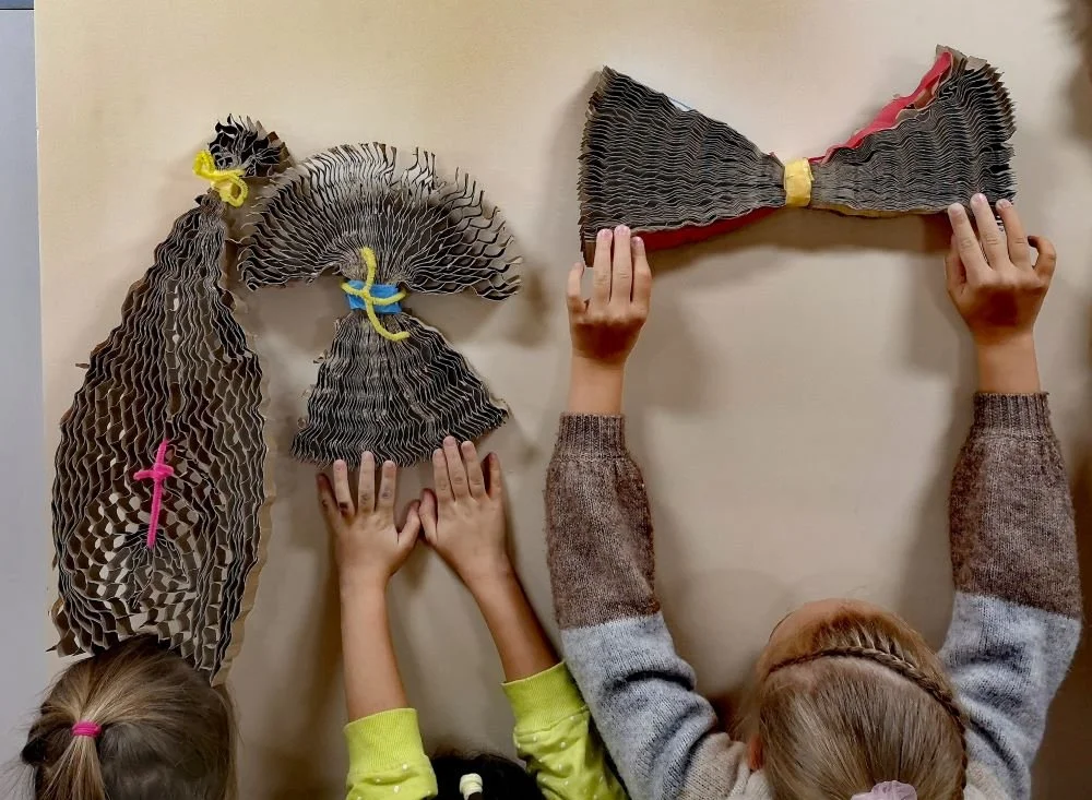 Gegužės 9 d. 12 val. kūrybinės dirbtuvės „Teatras iš popieriaus“