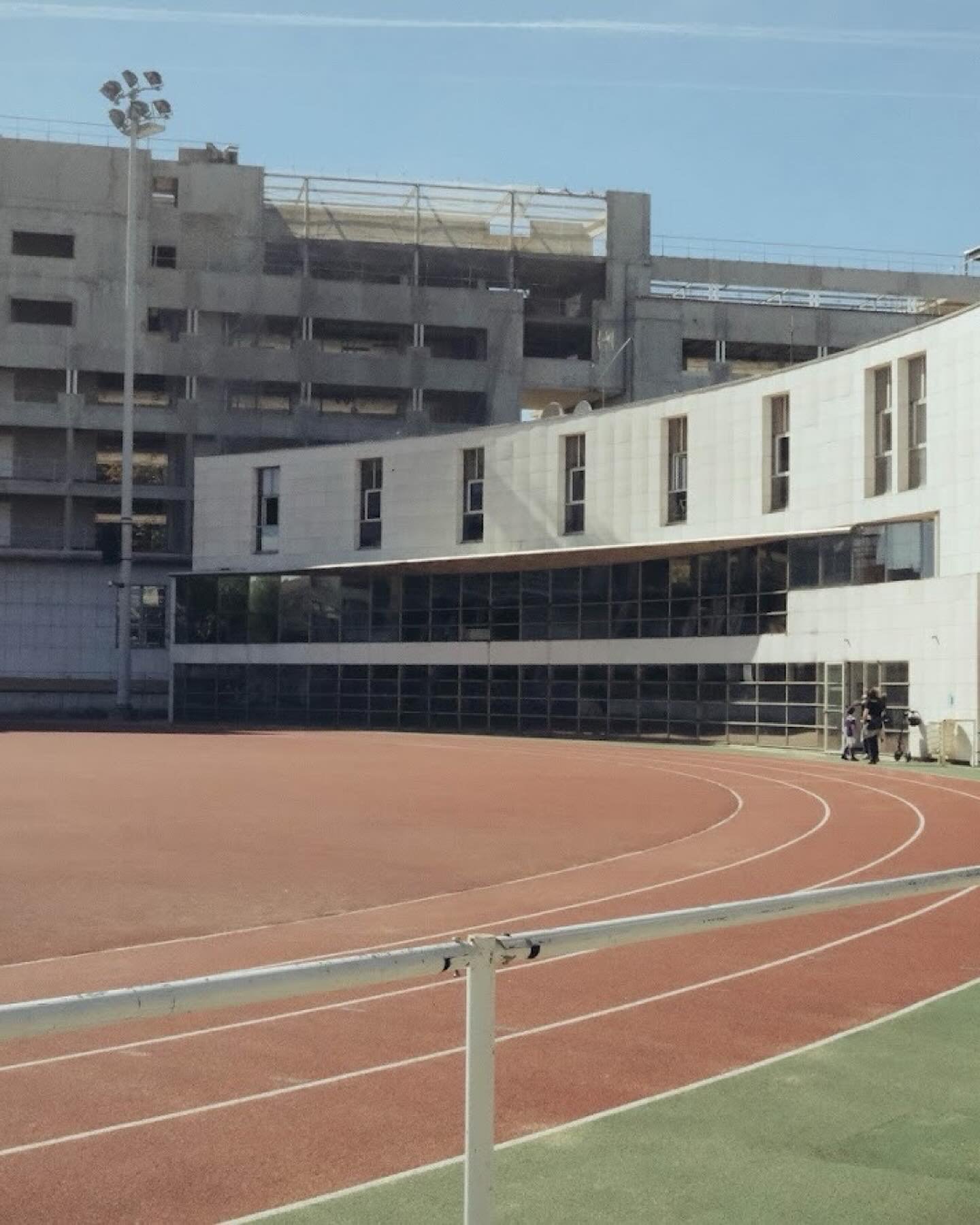 Challenge : Focus on human limitations 
(Paris Proposition Studio 2023)

How accessible is Stade Charlety? By this site chosen a conversation was meant to enlighten architects and designers on the topic of disability, architecture, and sport.

A toug