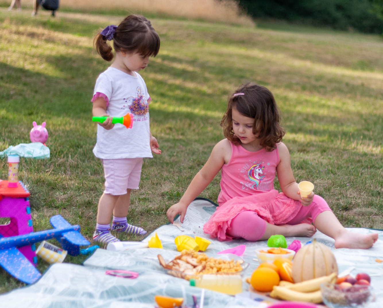 Feeding Fussy Eaters in a Heatwave: Keeping Mealtimes Cool, Calm &amp; Pressure-Free