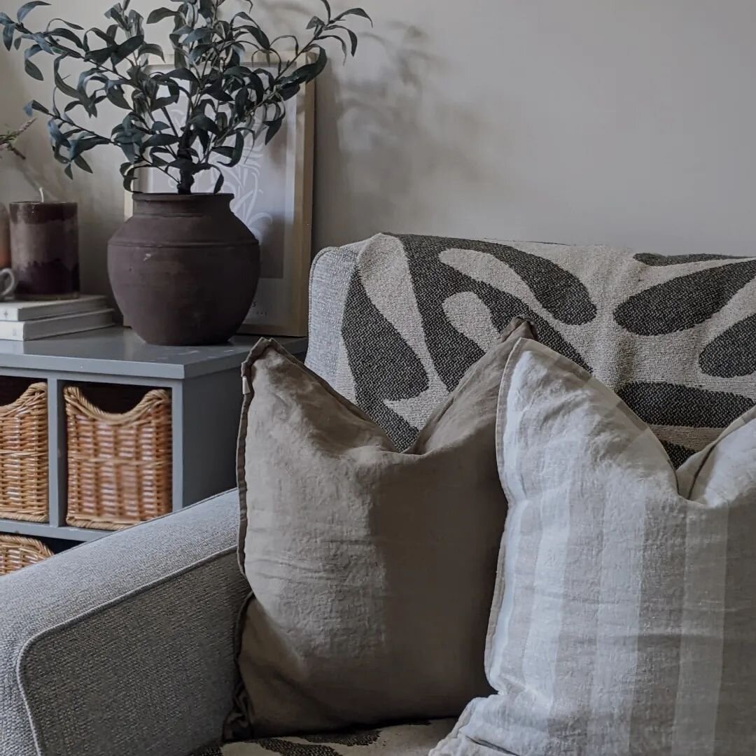 SPRING 🌱  Do you change your home decor up to suit the seasons?  Green is a great trans-seasonal colour and works with most neutral bases 🤍 

Products Featured:
Linen Cushion Cover - Sage
Linen Cushion Cover - Sand Stripe 
Throw - Green Design Thro