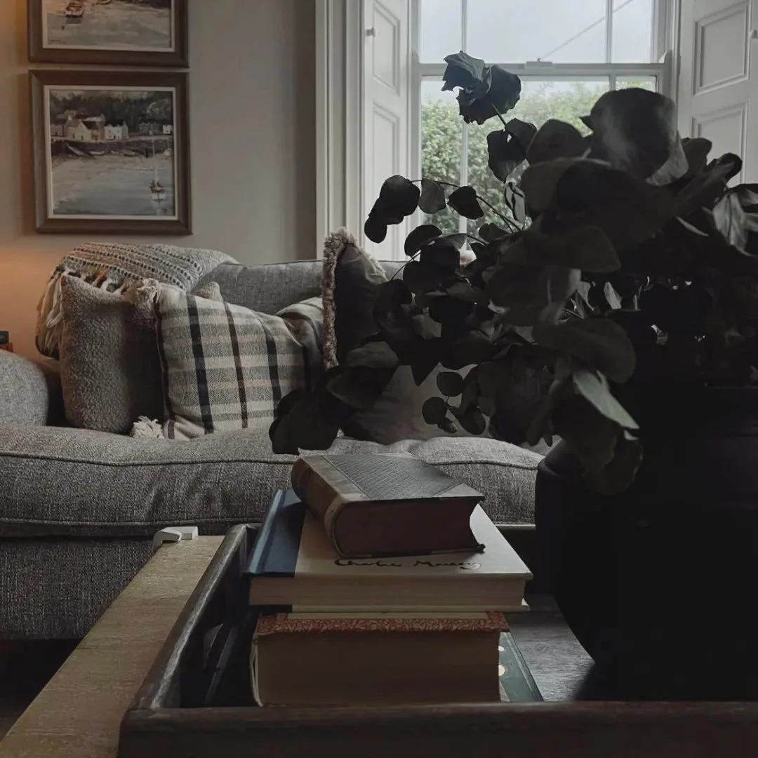 Love this beautiful shot from @sinead_corcoran_ featuring our Large Clay Pot and Check Cushion. 🤍 Perfect Autumn Styling 

Available on the website now.

#oakandolivehome #livingroominspo #moodydecor #moodygrams