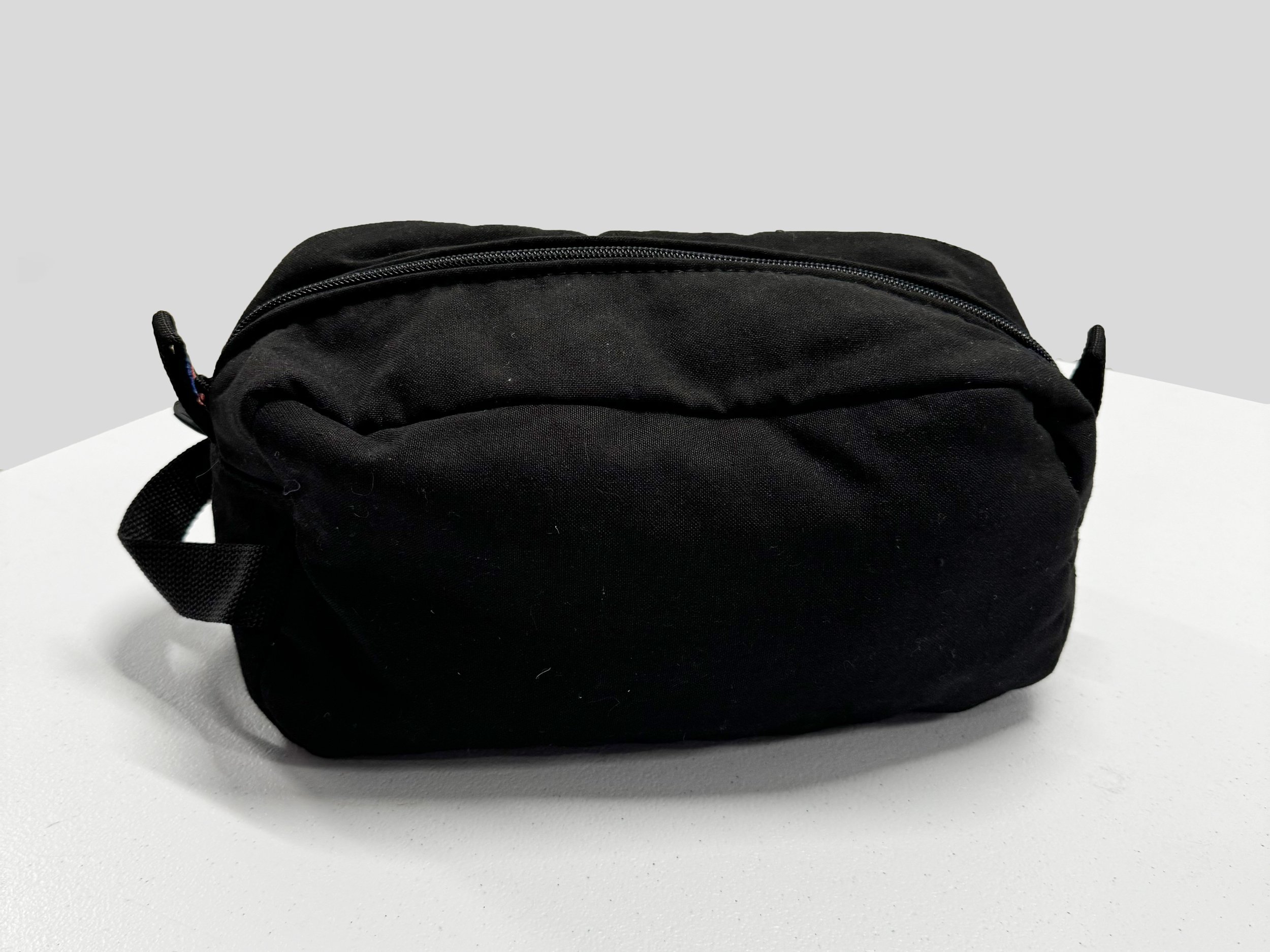 2-zipper-toiletrybag-2.jpg