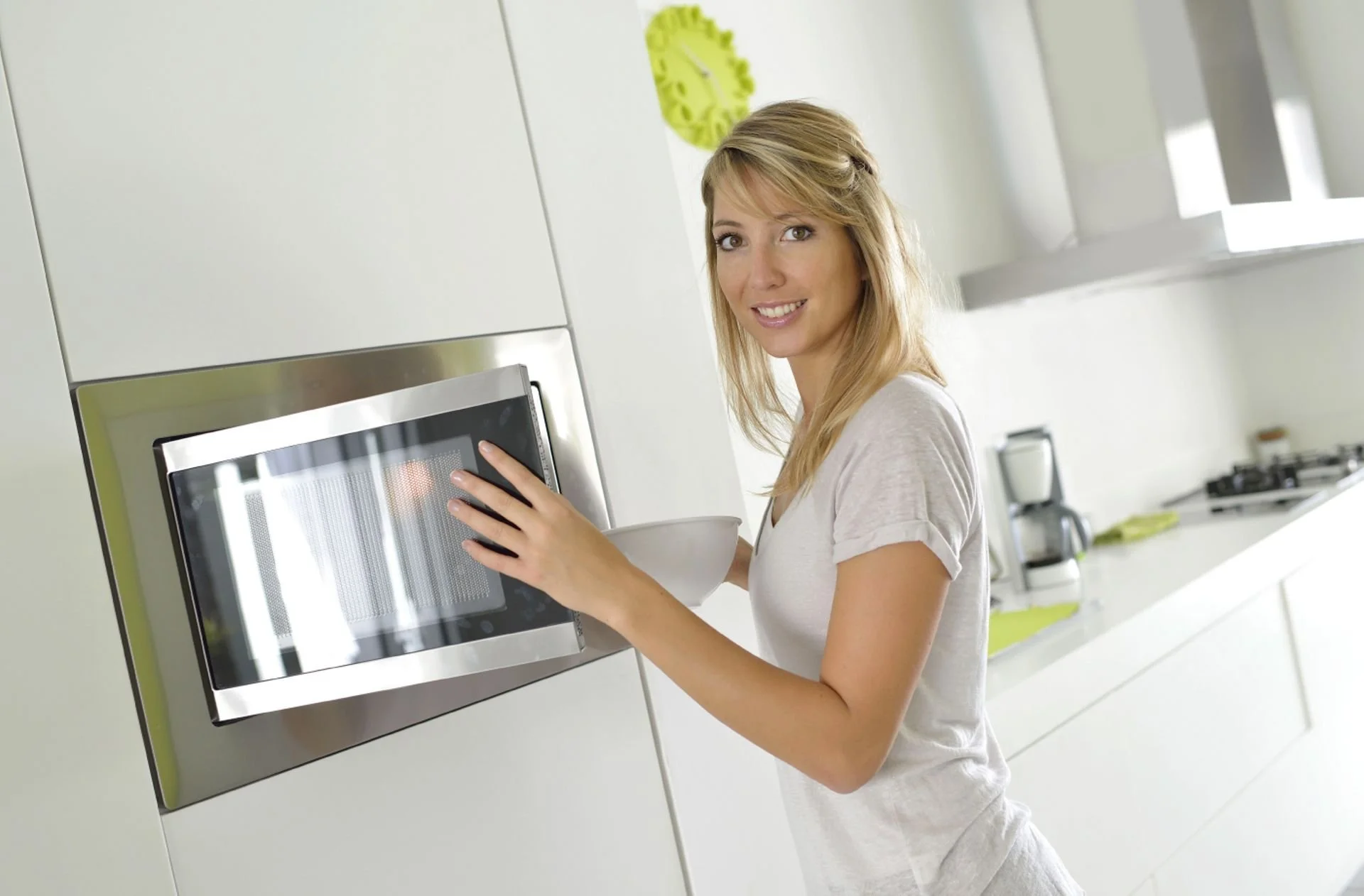 Kitchen Microwave 3.jpg