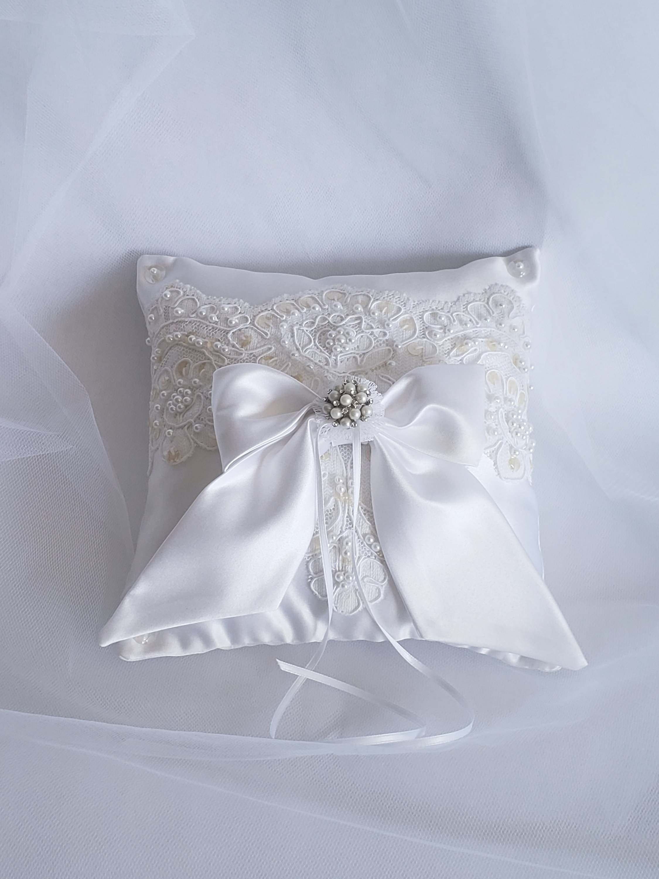 https://i.etsystatic.com/27385358/r/il/fb4ef3/2907313700/il_fullxfull.2907313700_co4p.jpg