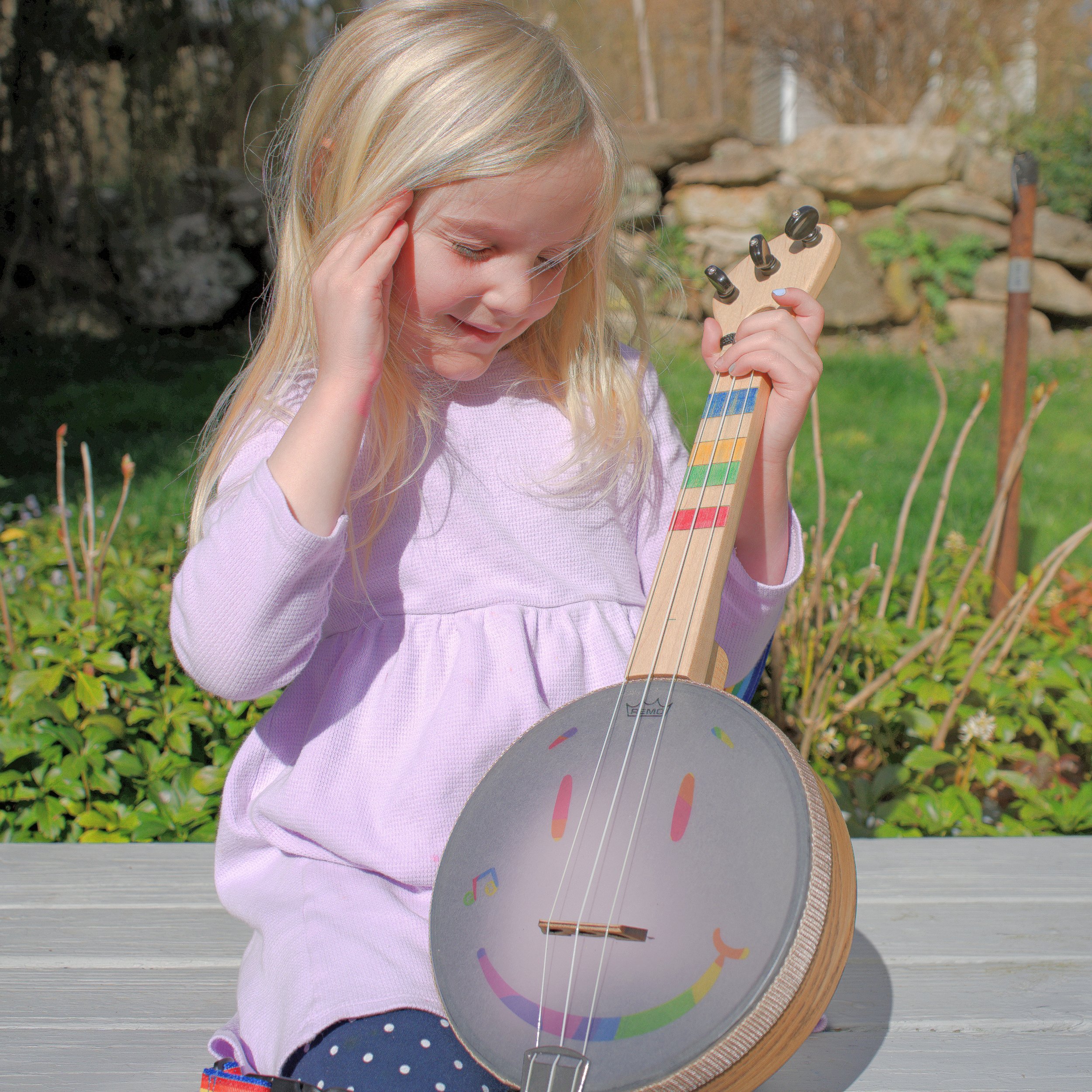 Delia with Friendly Banjo.jpg