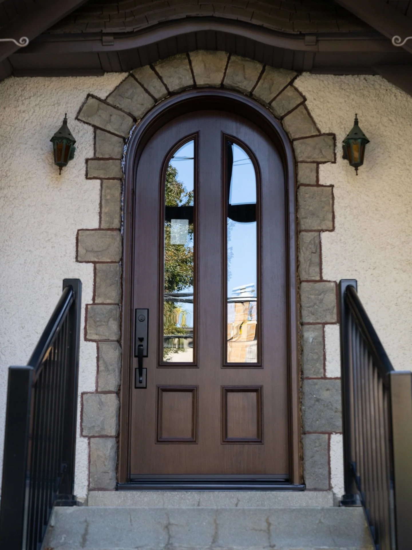 Door collection photography for a Door Installation company. 

#photographyottawa #constractionphotography #doorsphotography #realestatephotography