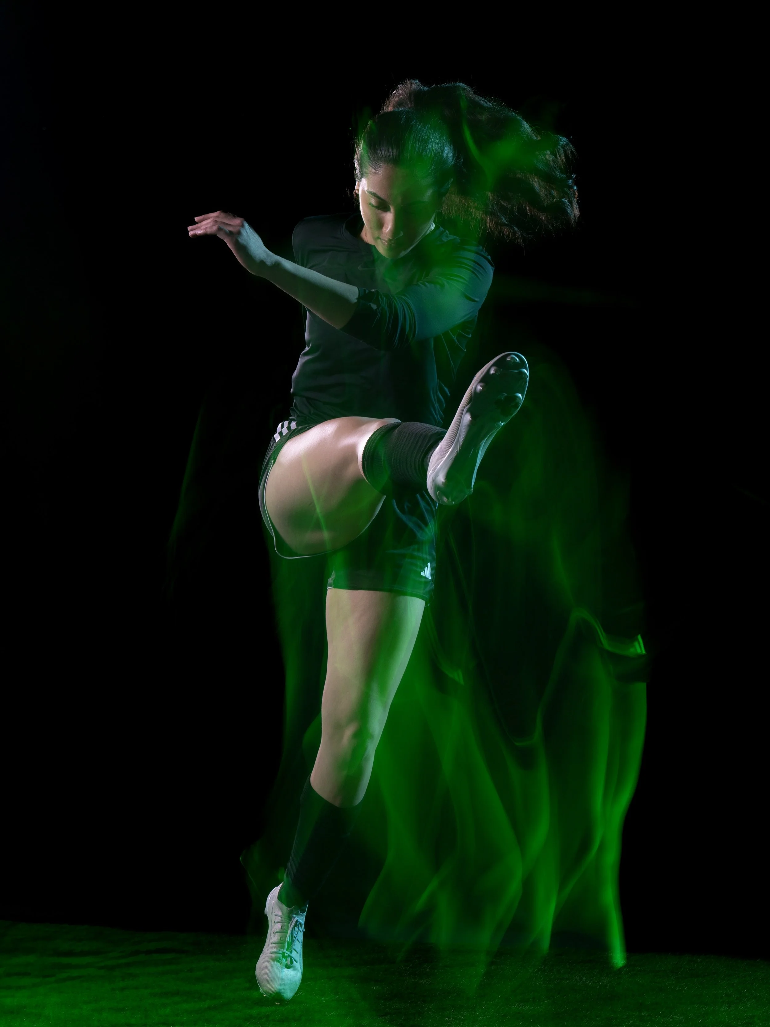 Taken at the 2026 Montreal SONY Workshop.

Stay tuned for an upcoming video on how our flagship camera and lens compared to a 6 year old Sony point-and-shoot at this event! 

Athletes:
@aaliyah.kamdar 
@ahughesgoyette