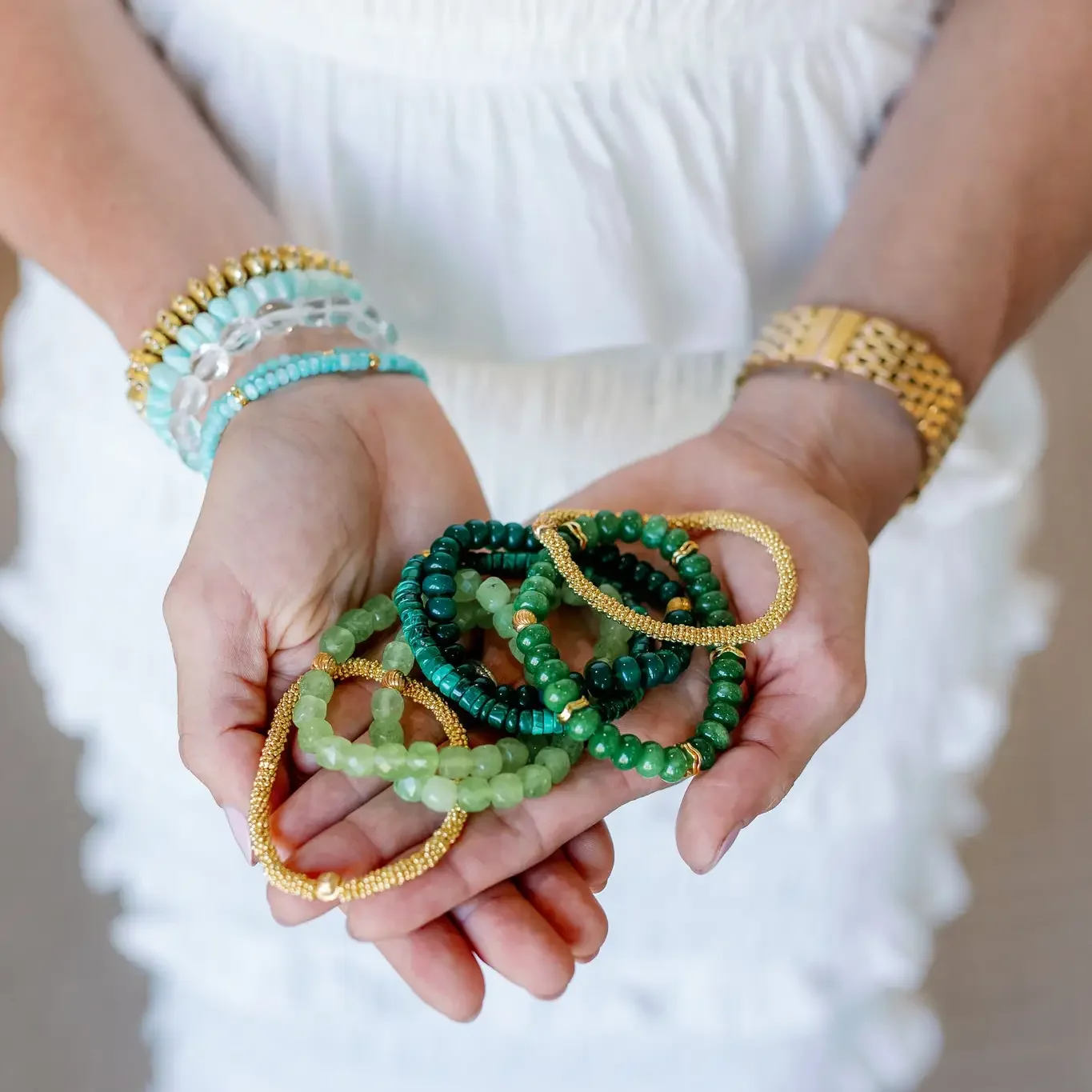 gold daisy bead.webp