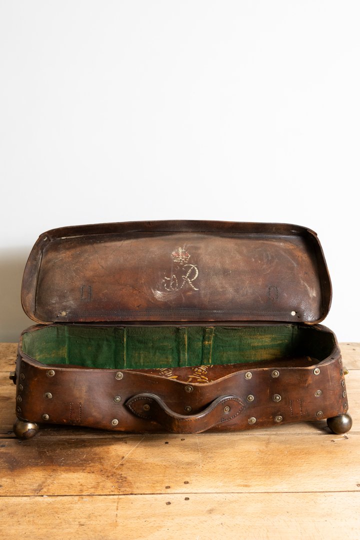 Leather Case

English Antique
$1,899