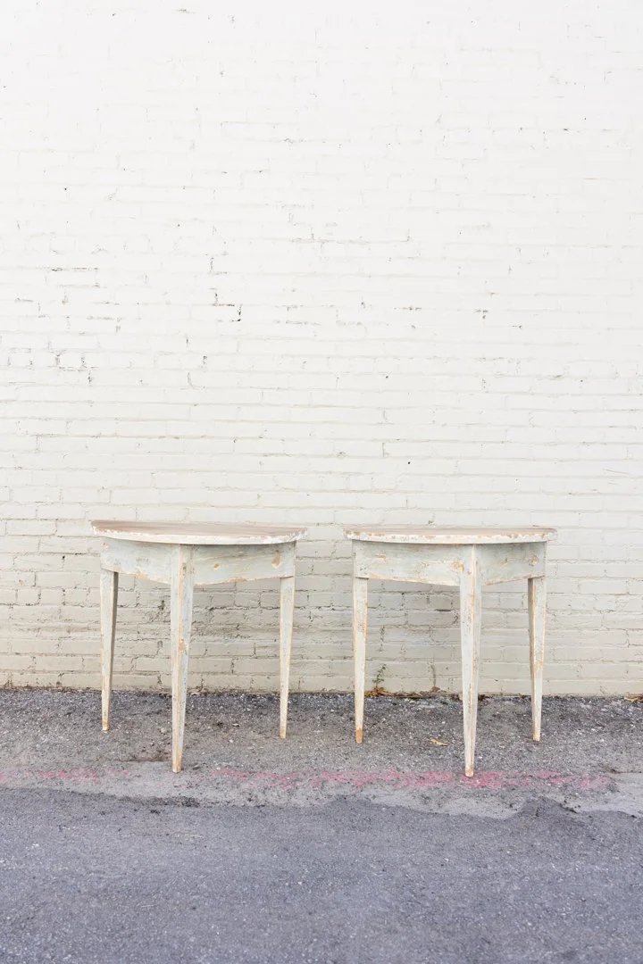 French Demi Lunes

31h 31w 15.5d
$1,985/pair