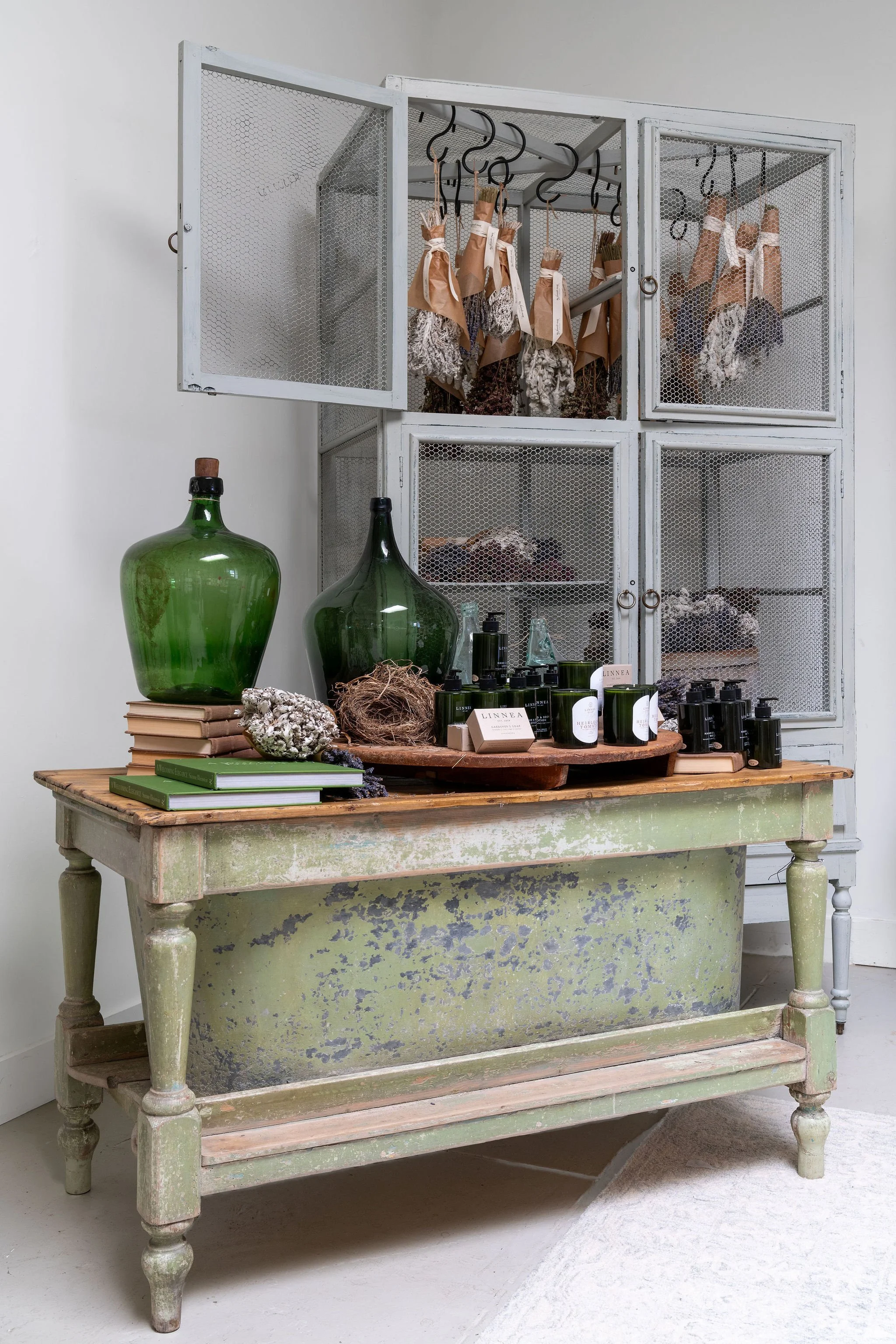 Table/Zinc Tub

Antique tub w/reversible wood top
19th century France
32.5h 54.5w 28d
$4,290