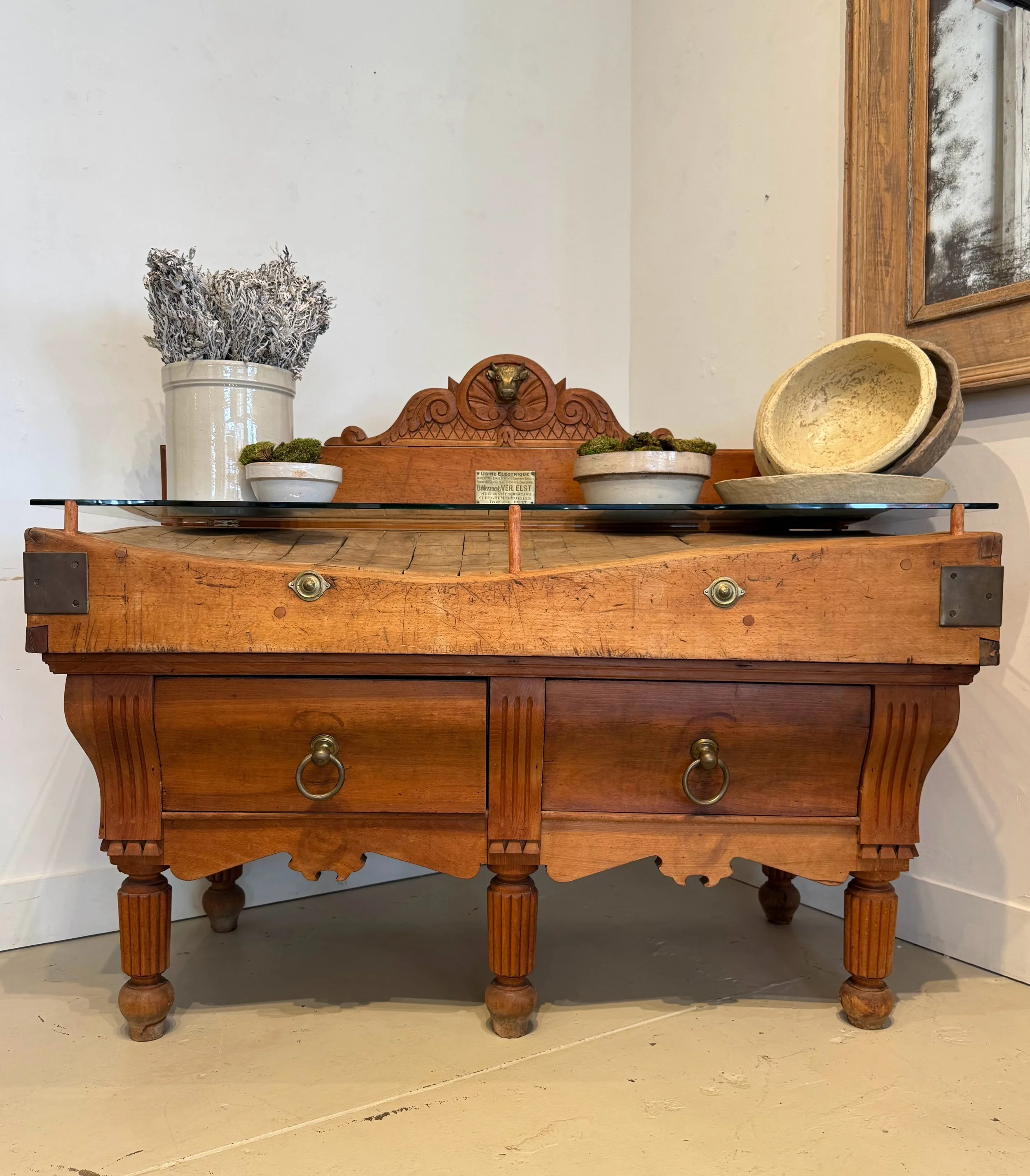 Butcher Block

Louis Philippe Billot
Brussels circa 1800s
59w 49.5h 29d
$7,485